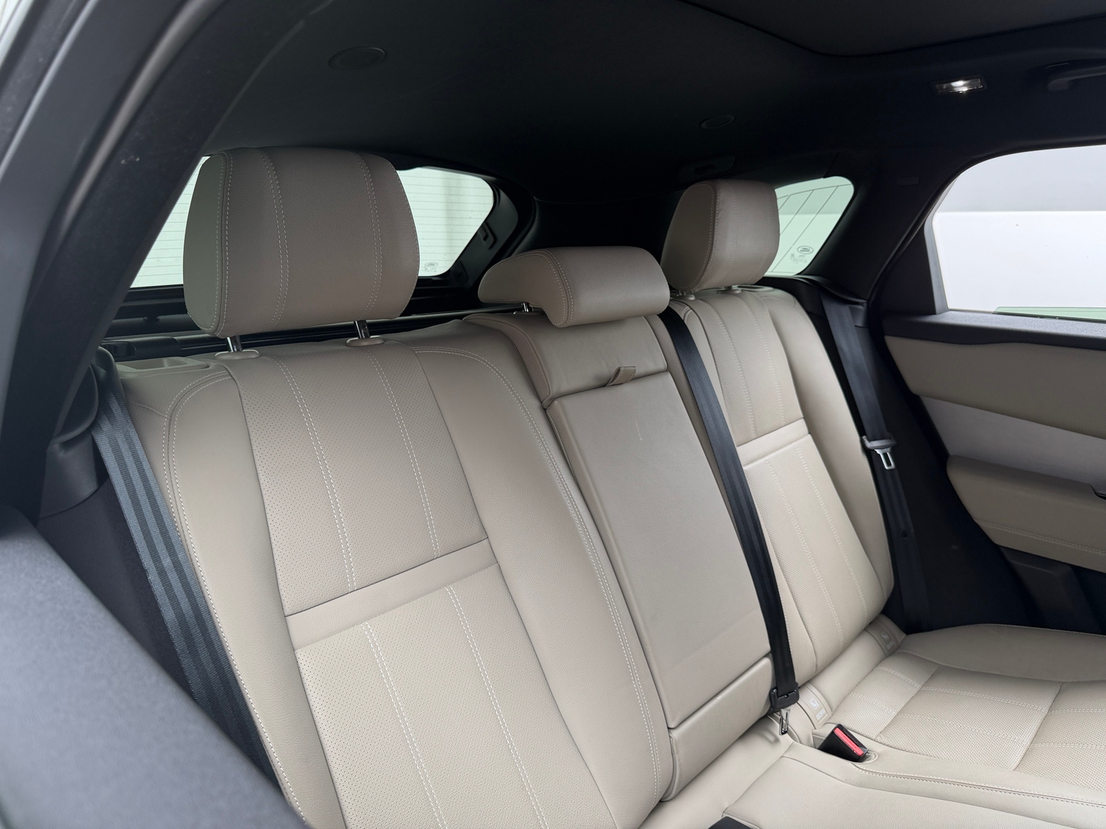 Thumbnail: 2021 Land Rover Range Rover Velar - 5