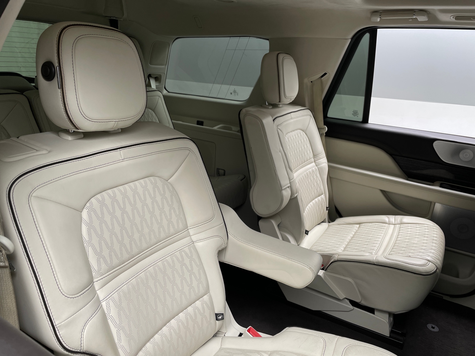 Thumbnail: 2018 Lincoln Navigator - 5