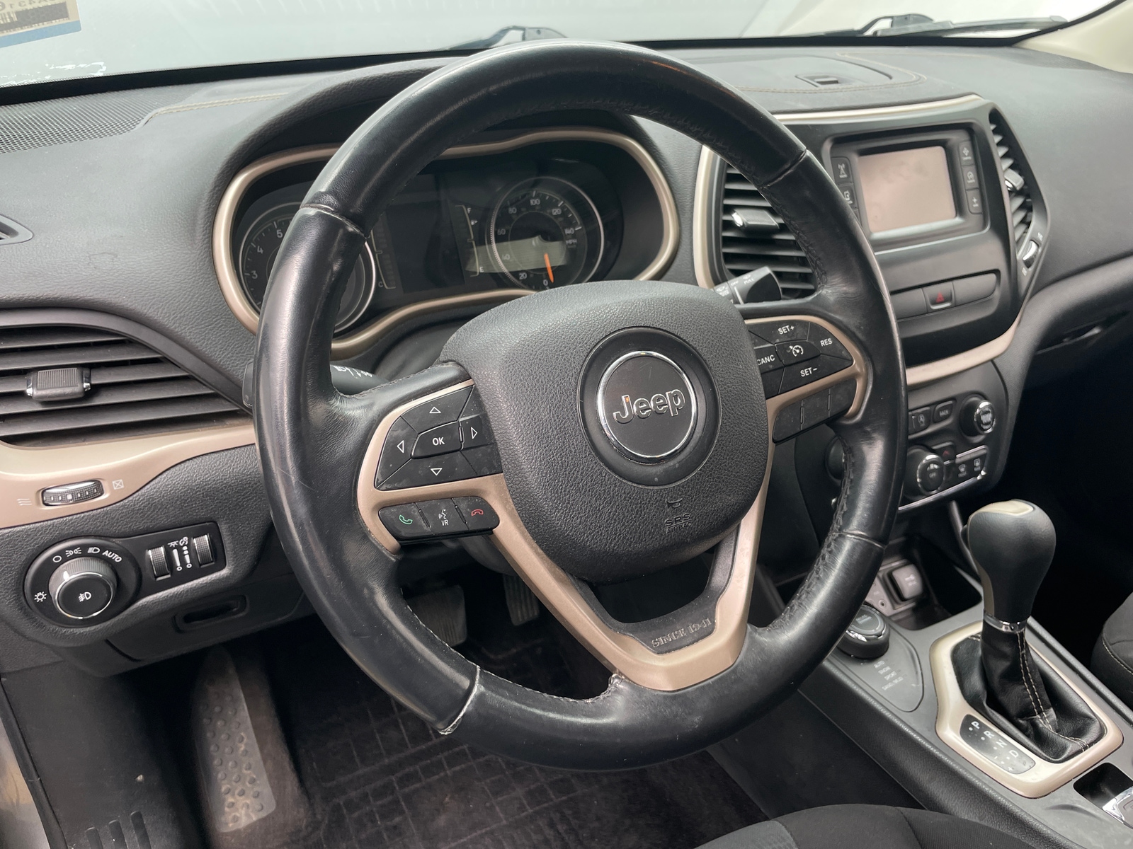 Thumbnail: 2016 Jeep Cherokee - 5