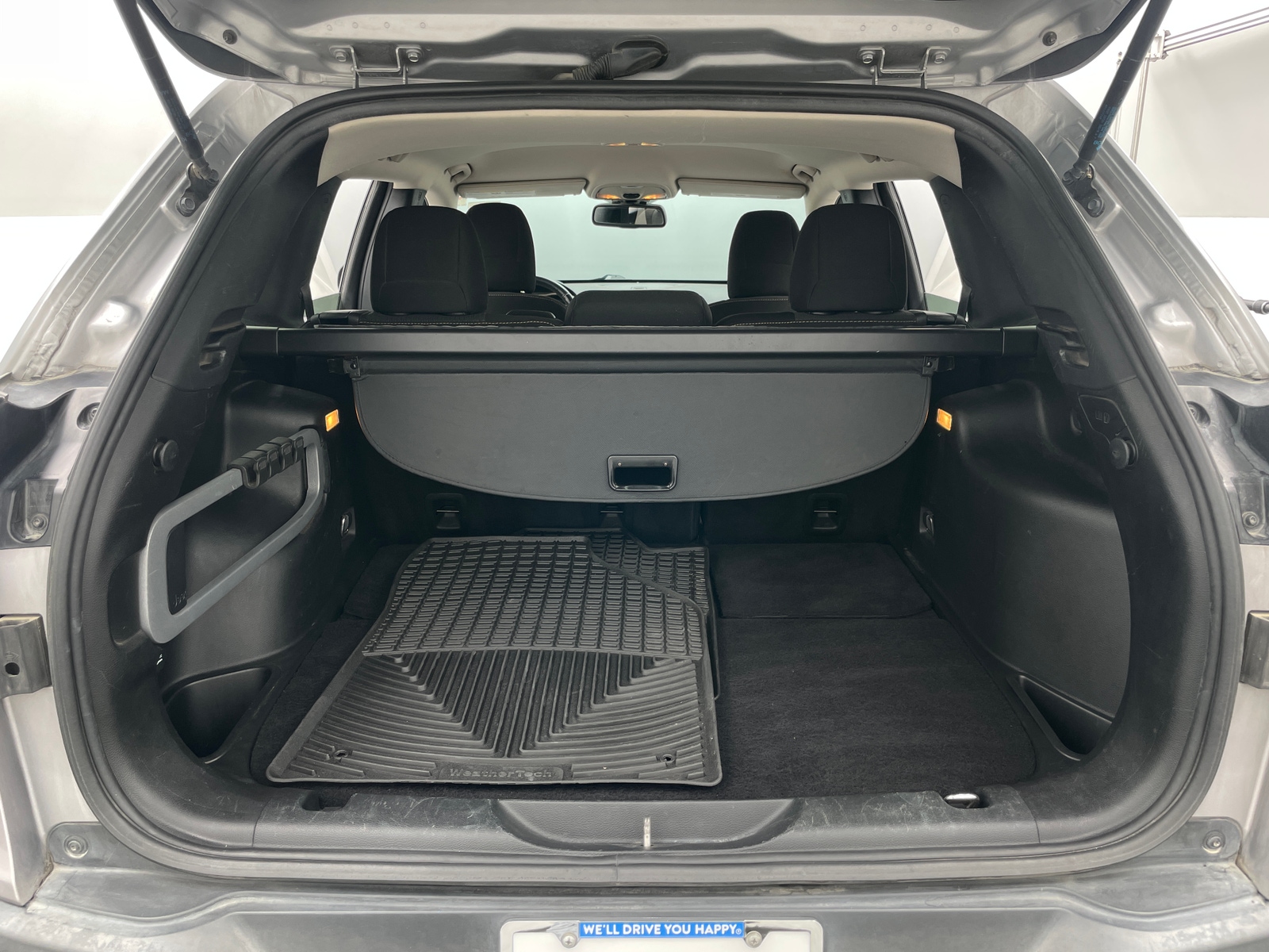 Thumbnail: 2016 Jeep Cherokee - 7