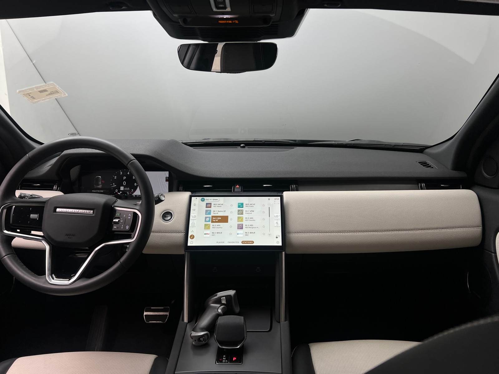 Thumbnail: 2024 Land Rover Discovery Sport - 2