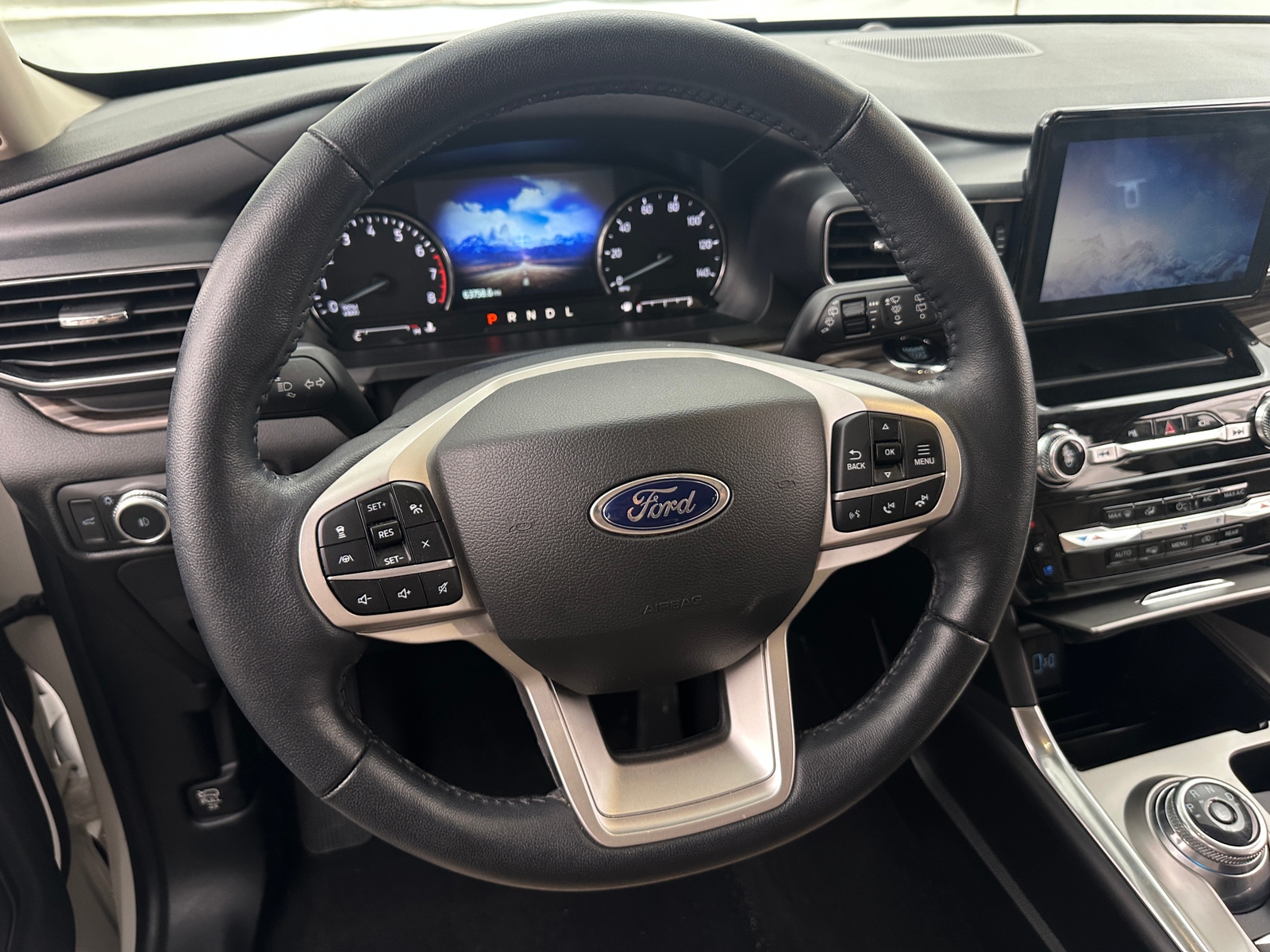 Thumbnail: 2022 Ford Explorer - 4