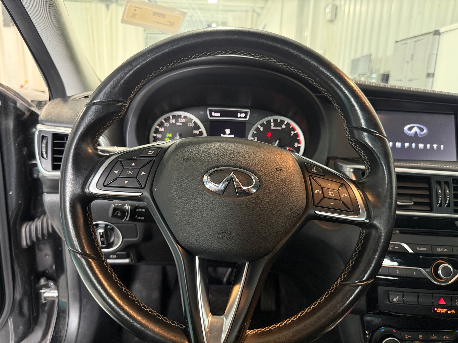 Thumbnail: 2018 INFINITI QX30 - 4