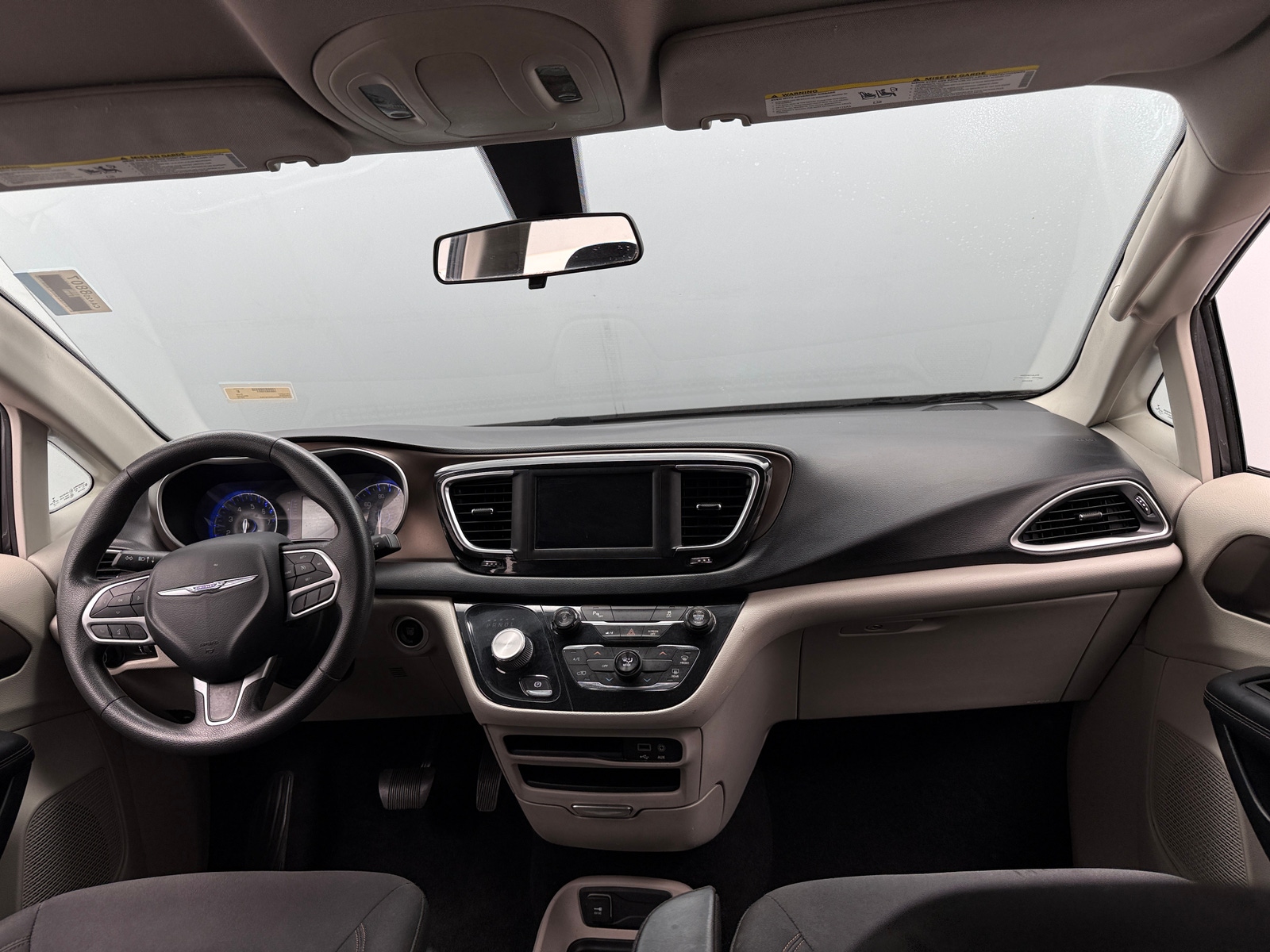 Thumbnail: 2018 Chrysler Pacifica - 3