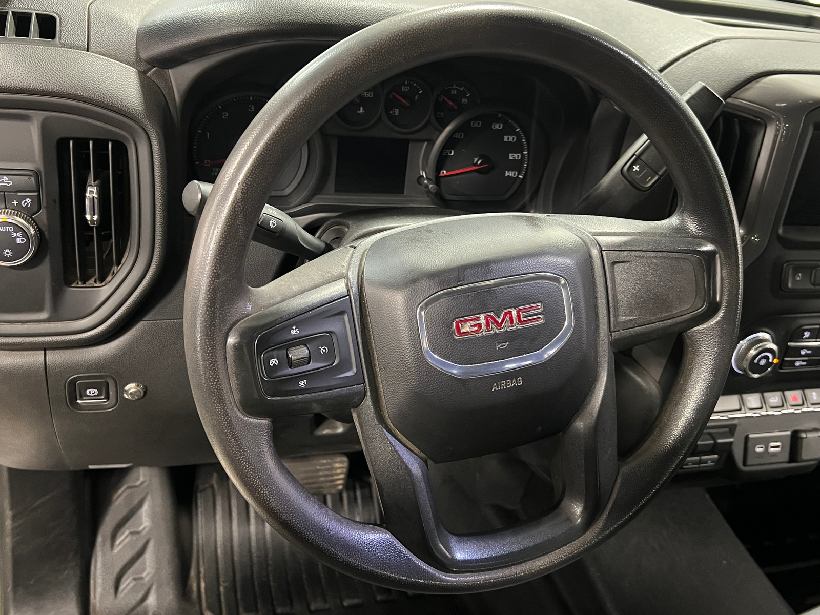 Thumbnail: 2022 GMC Sierra 2500 - 4