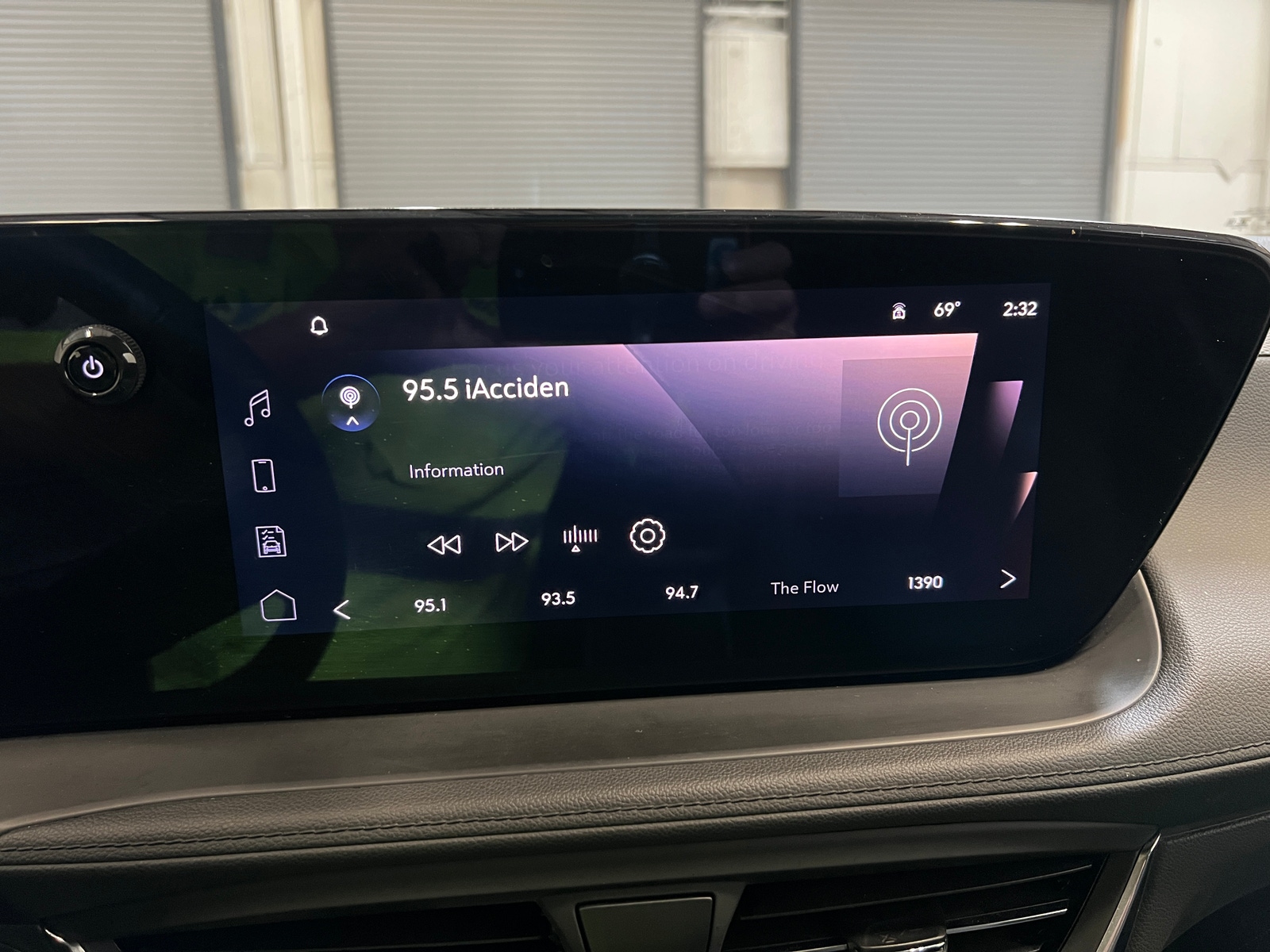 Thumbnail: 2025 Buick Encore GX - 3