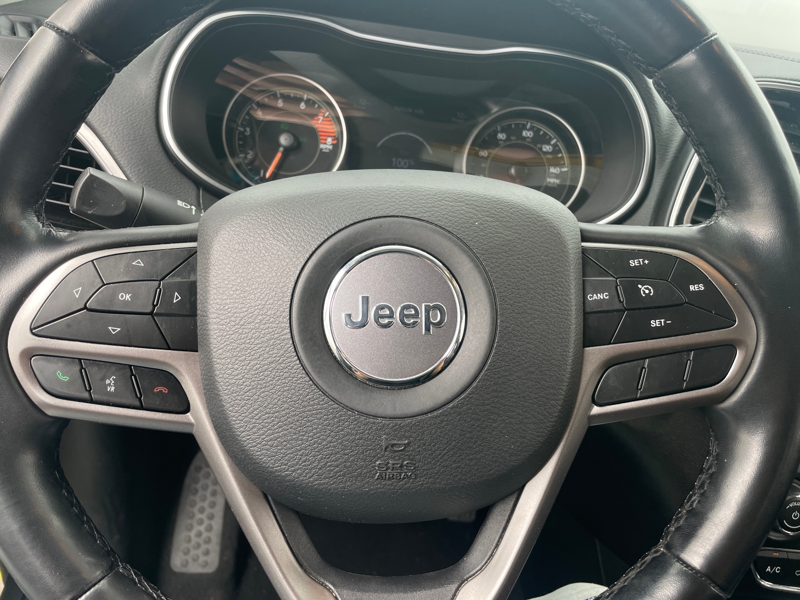 Thumbnail: 2020 Jeep Cherokee - 4