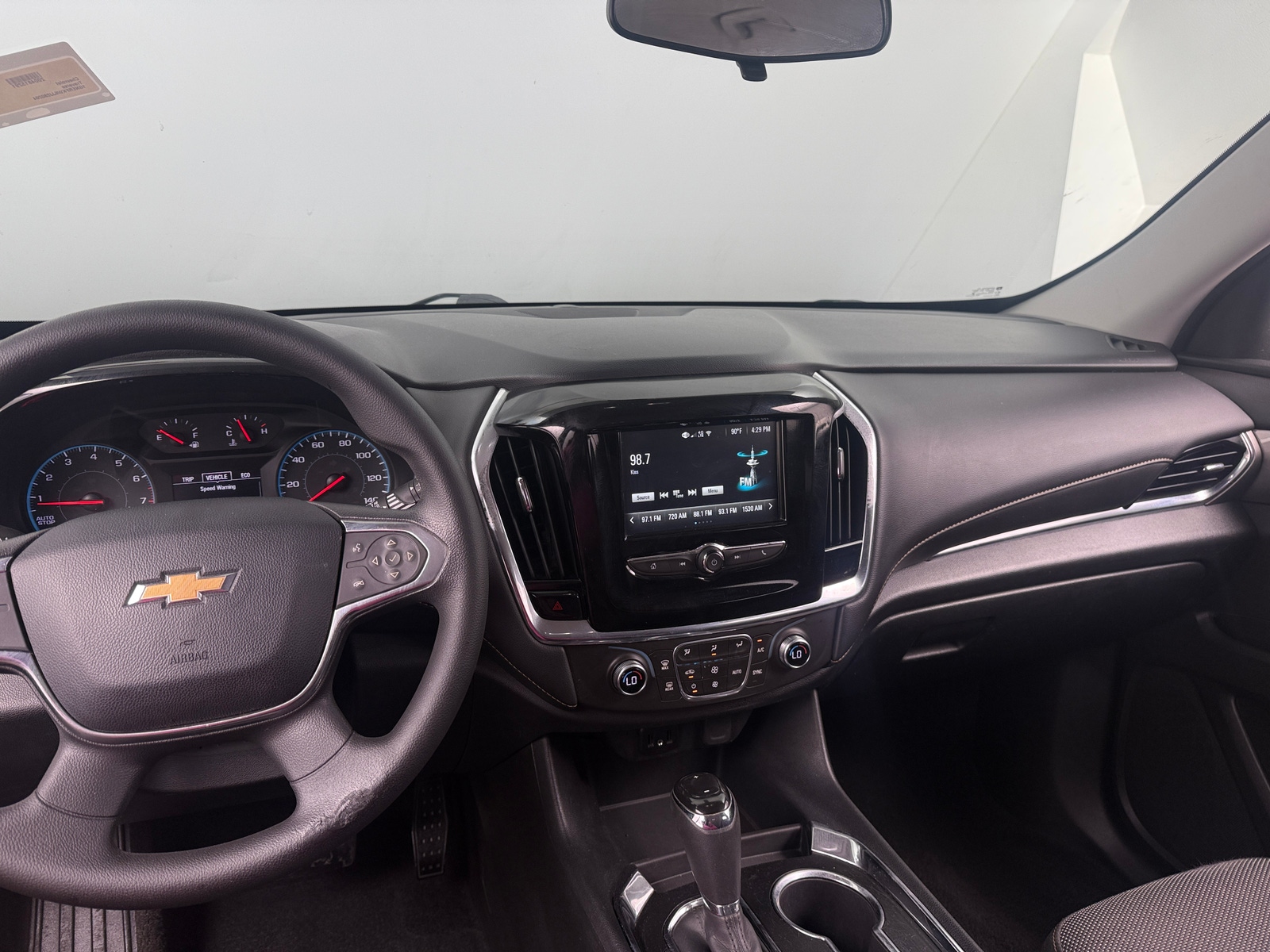 Thumbnail: 2018 Chevrolet Traverse - 3