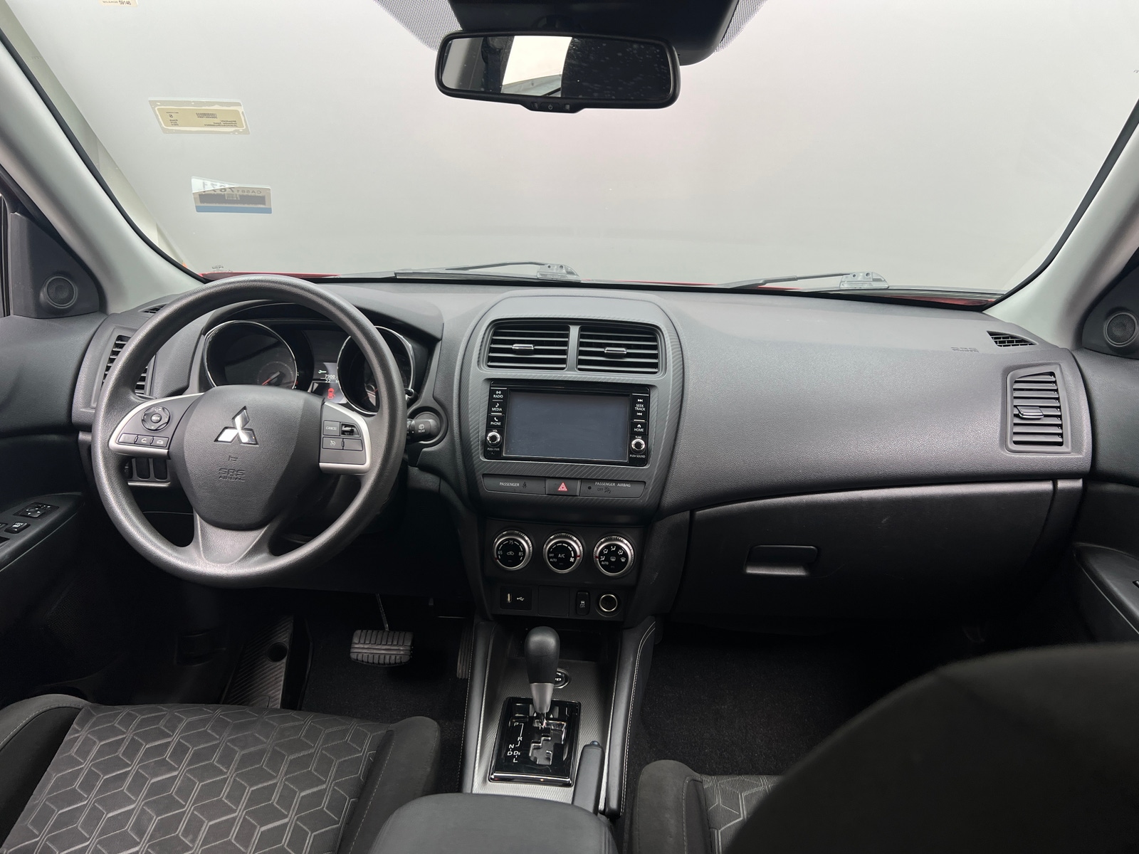 Thumbnail: 2024 Mitsubishi Outlander Sport - 3