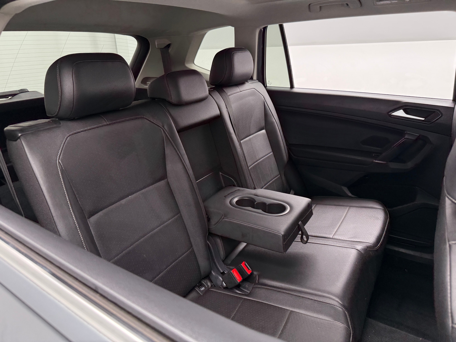 Thumbnail: 2018 Volkswagen Tiguan - 5