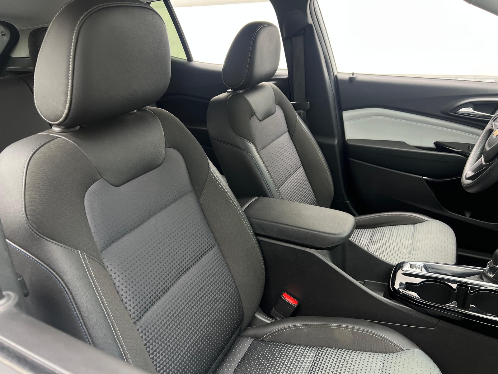 Thumbnail: 2025 Chevrolet Trax - 2