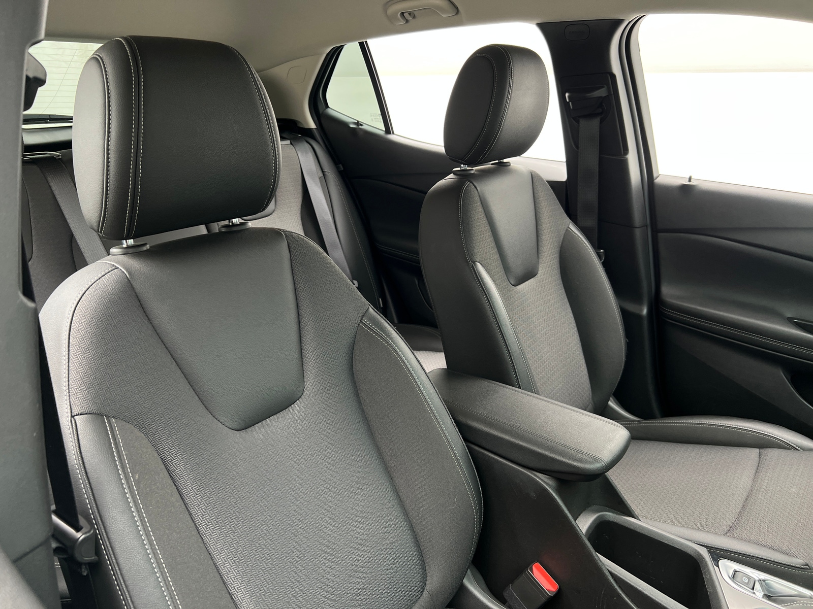 Thumbnail: 2025 Buick Encore GX - 2