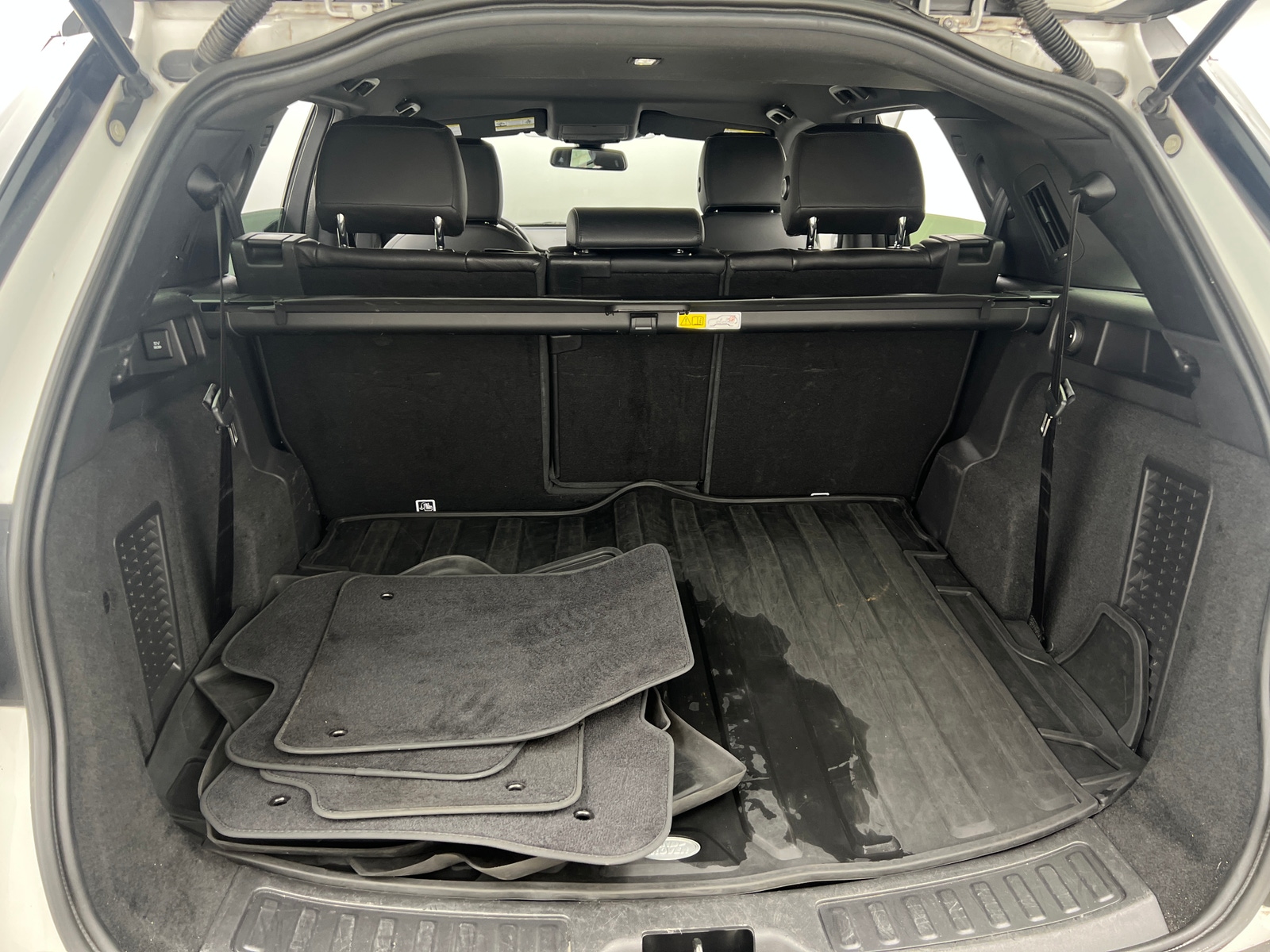Thumbnail: 2019 Land Rover Discovery Sport - 6