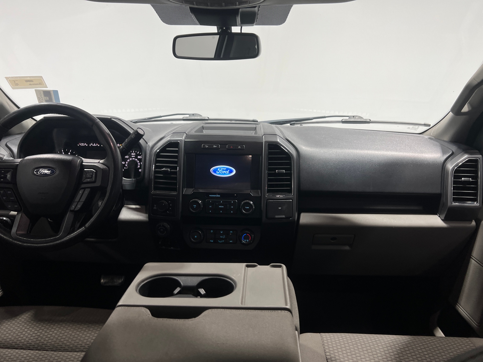 Thumbnail: 2019 Ford Econoline - 3