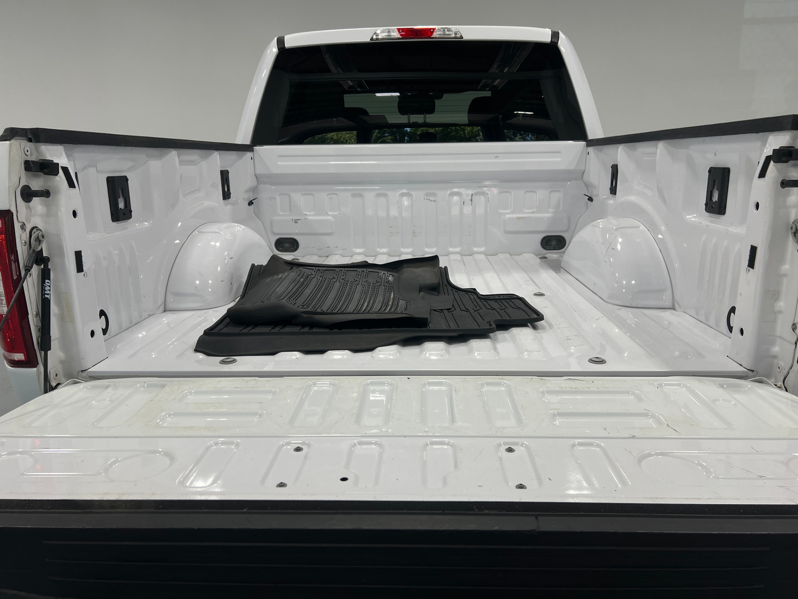 Thumbnail: 2019 Ford Econoline - 7
