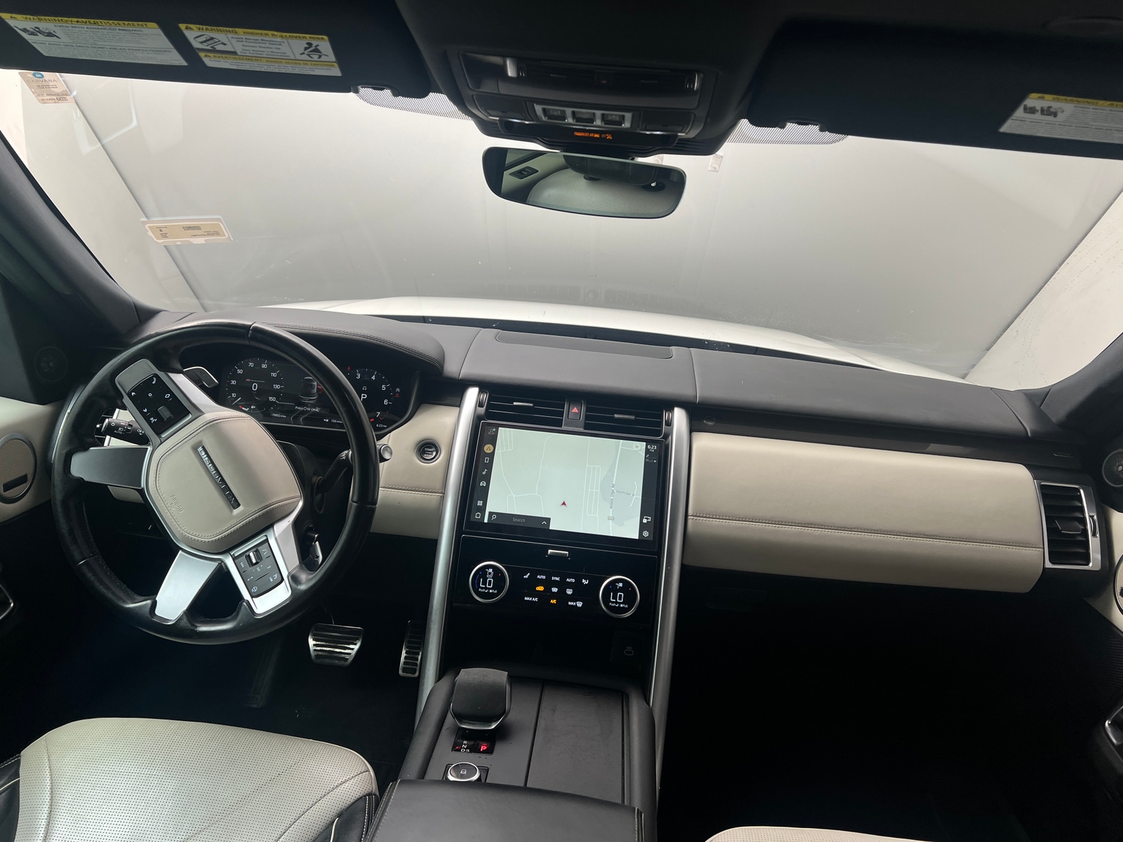 Thumbnail: 2023 Land Rover Discovery - 2