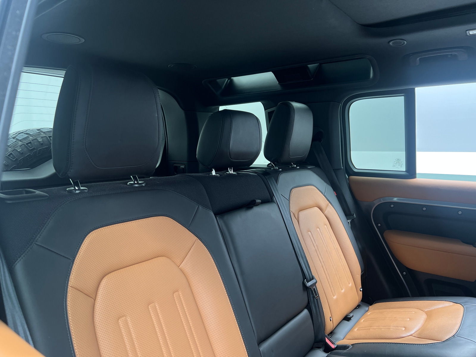 Thumbnail: 2021 Land Rover Defender - 5