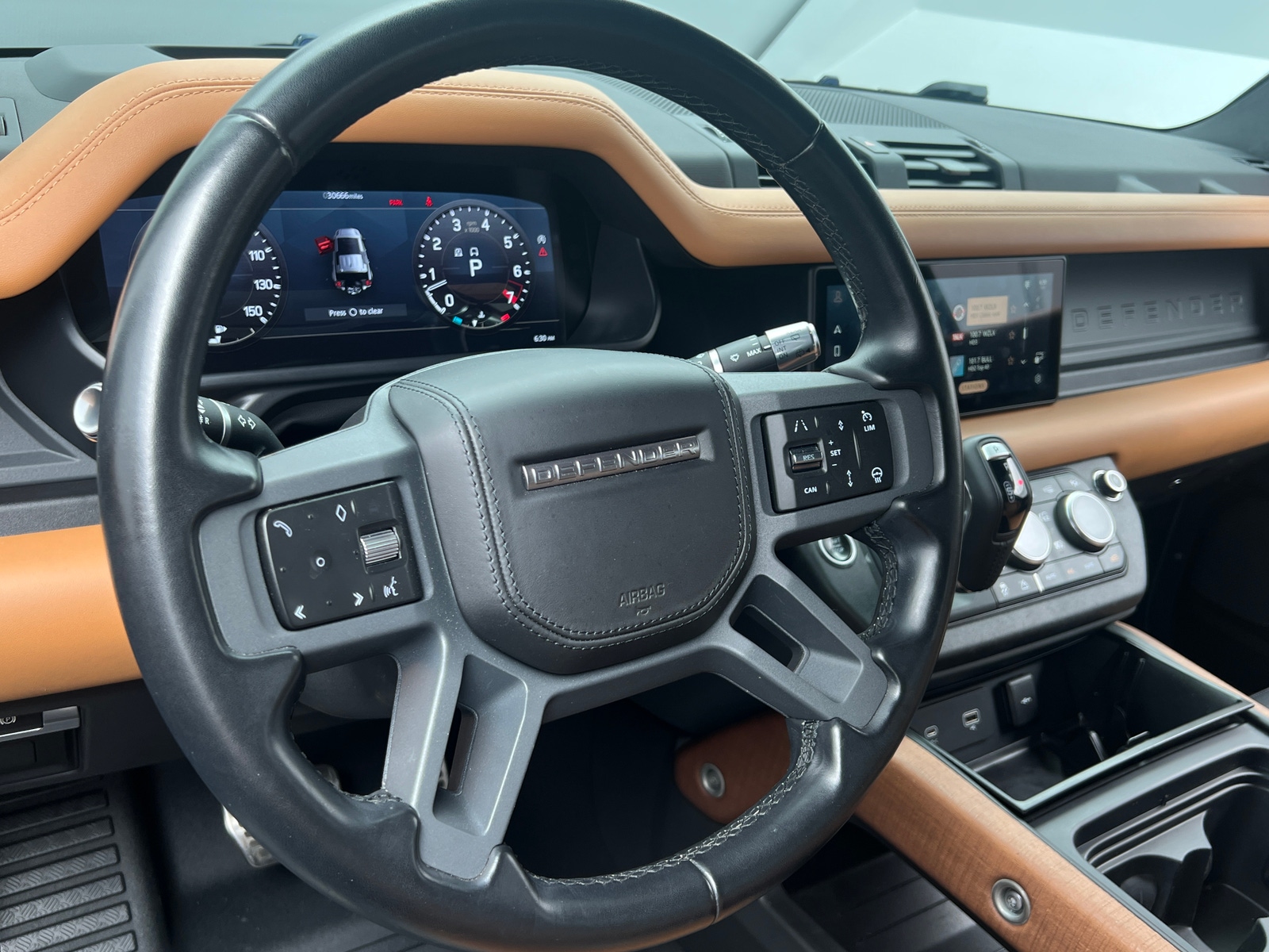 Thumbnail: 2021 Land Rover Defender - 4