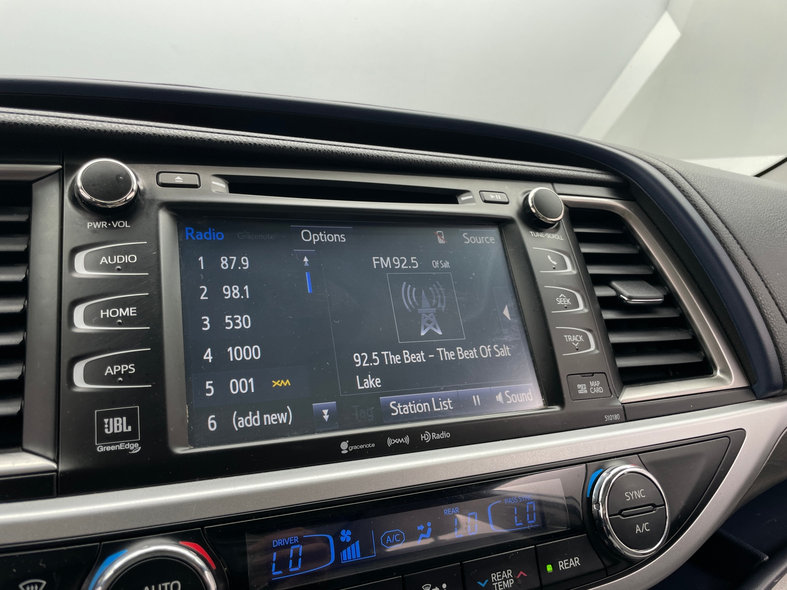 Thumbnail: 2018 Toyota Highlander - 3
