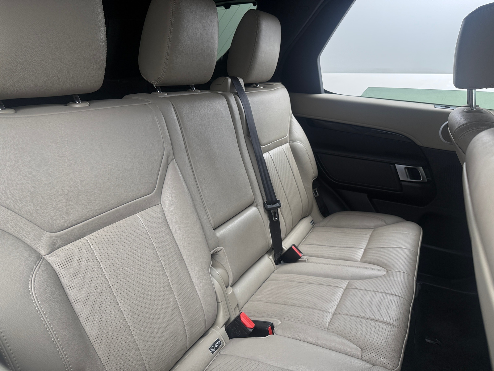 Thumbnail: 2019 Land Rover Discovery - 5
