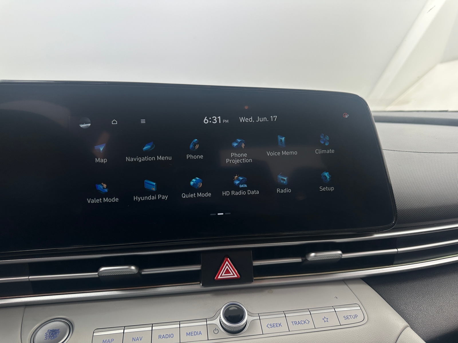 Thumbnail: 2024 Hyundai Elantra - 3