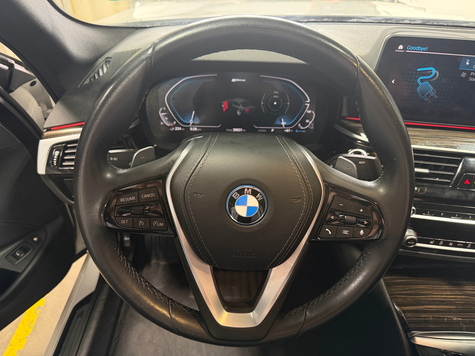 Thumbnail: 2023 BMW 5 Series - 4
