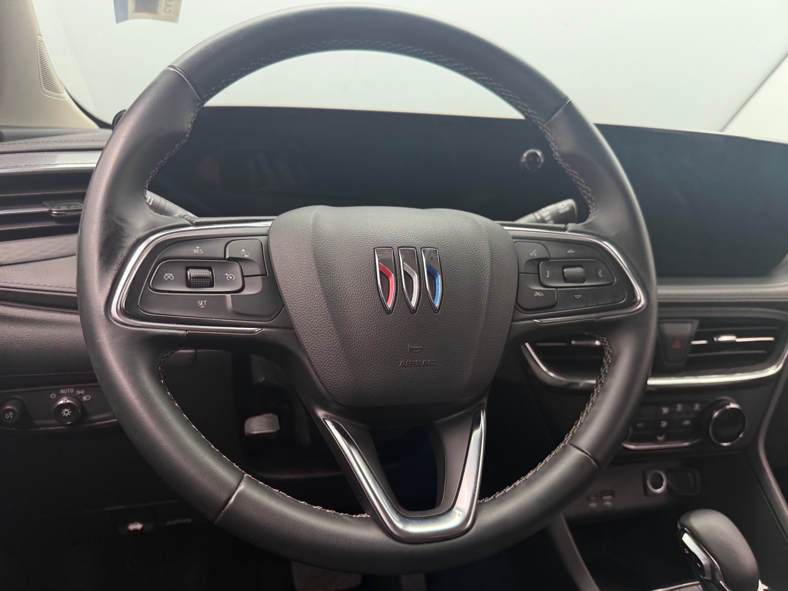 Thumbnail: 2025 Buick Encore GX - 4