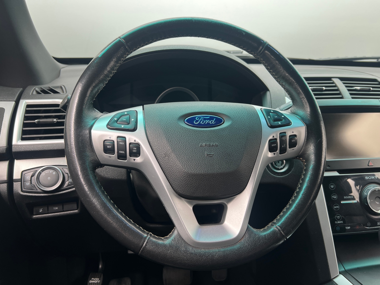 Thumbnail: 2014 Ford Explorer - 4