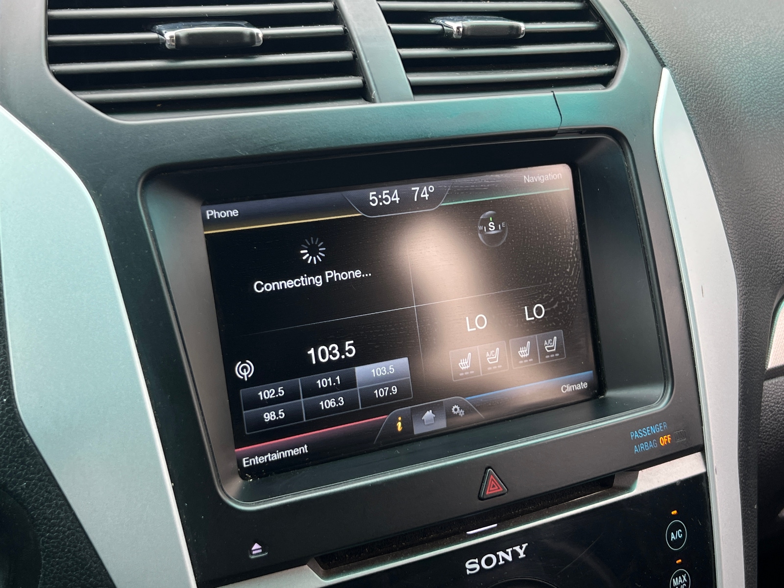 Thumbnail: 2014 Ford Explorer - 3