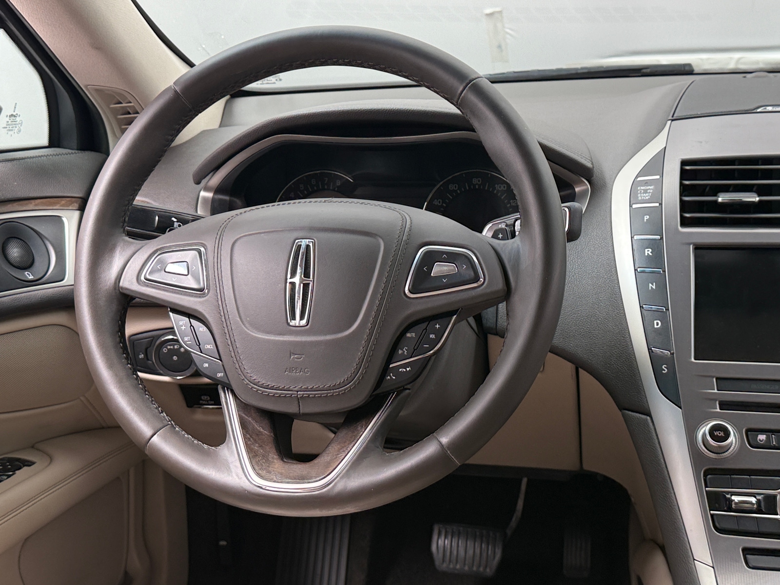 Thumbnail: 2018 Lincoln MKZ - 4