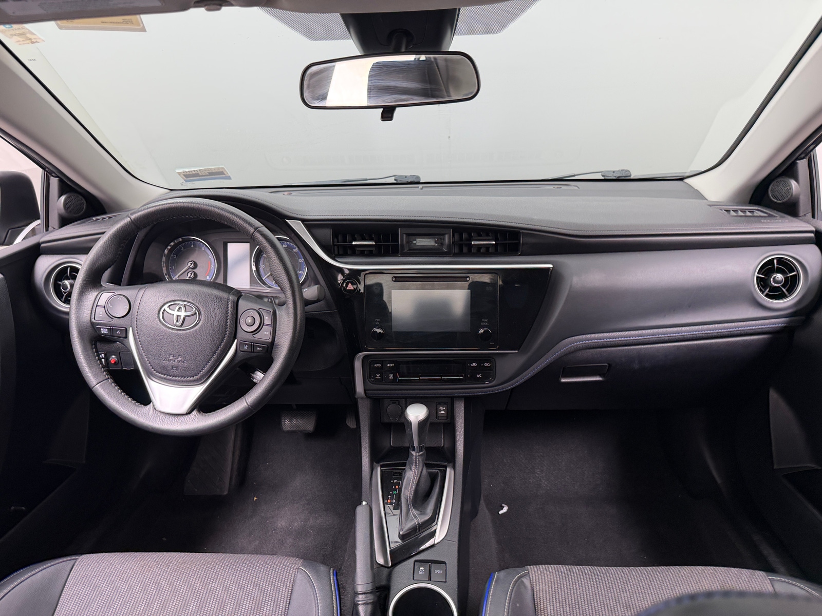 Thumbnail: 2018 Toyota Corolla - 3