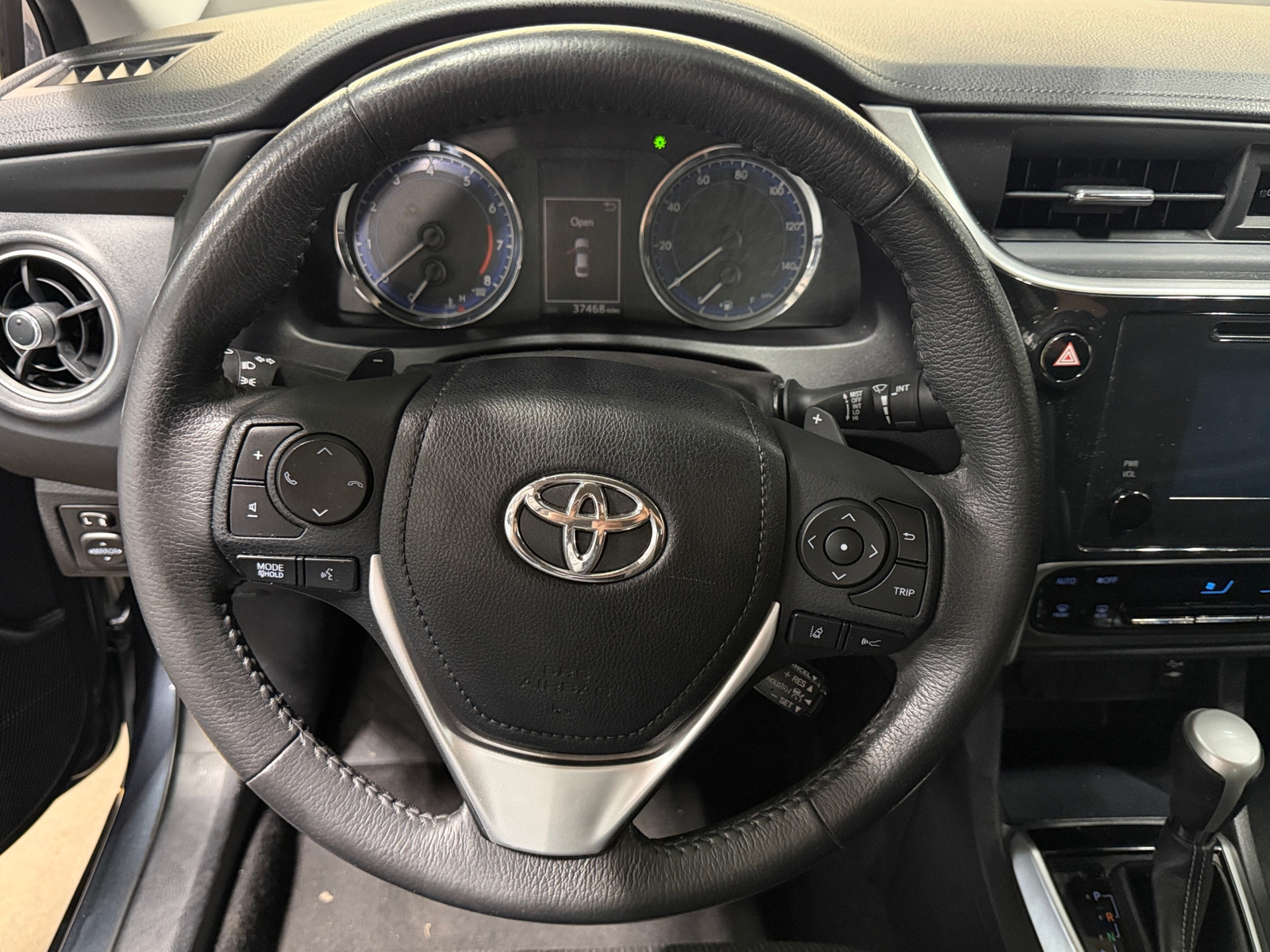 Thumbnail: 2018 Toyota Corolla - 5