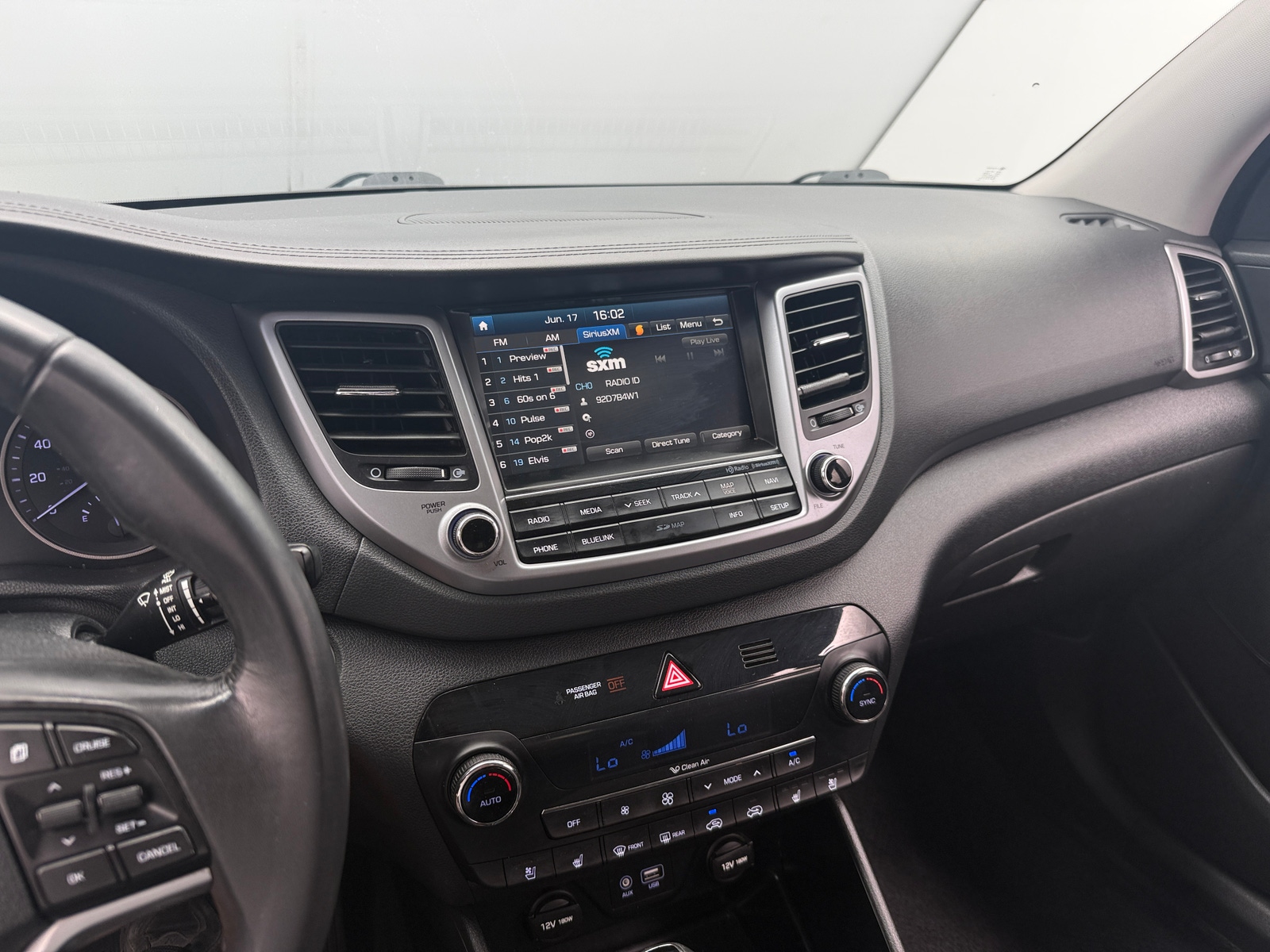 Thumbnail: 2016 Hyundai Tucson - 3