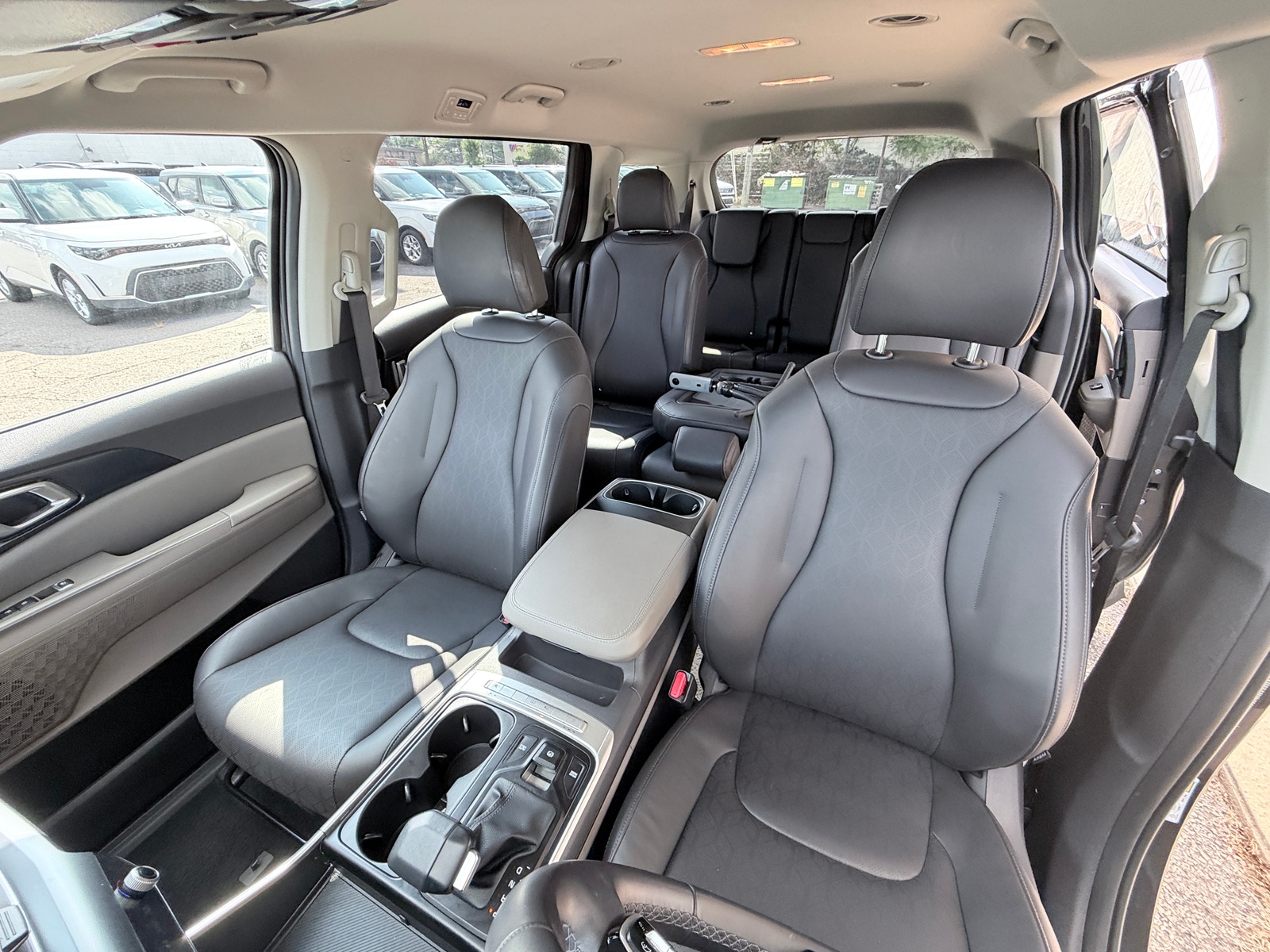 Thumbnail: 2026 Kia Carnival - 2