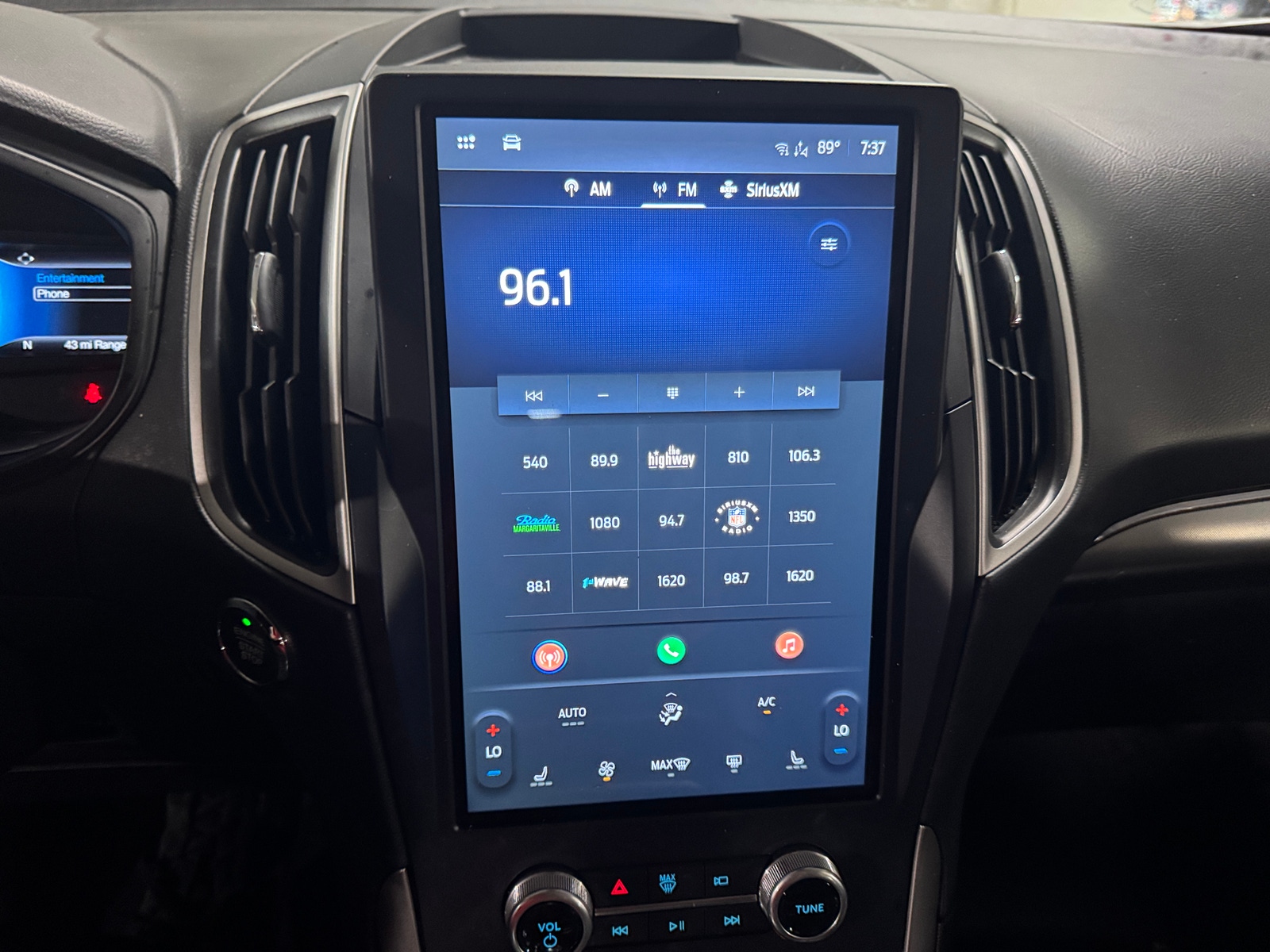 Thumbnail: 2022 Ford Edge - 3