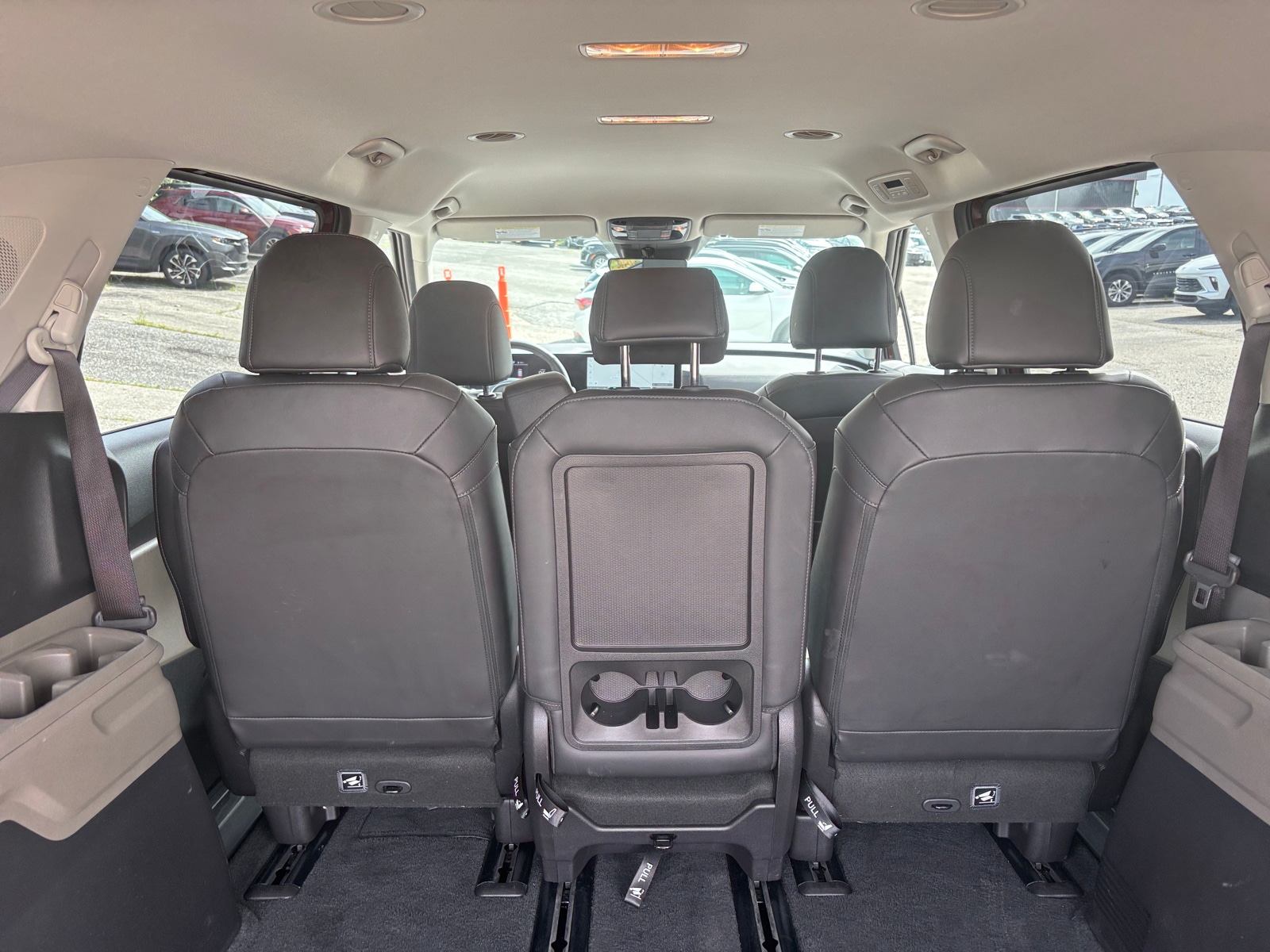 Thumbnail: 2026 Kia Carnival - 5