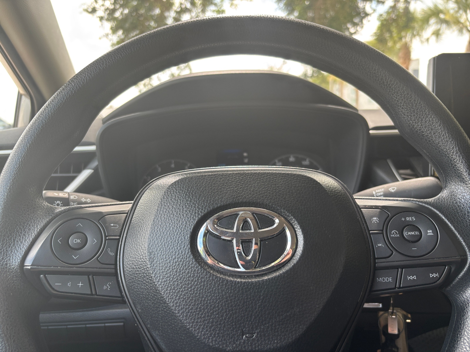 Thumbnail: 2025 Toyota Corolla - 5