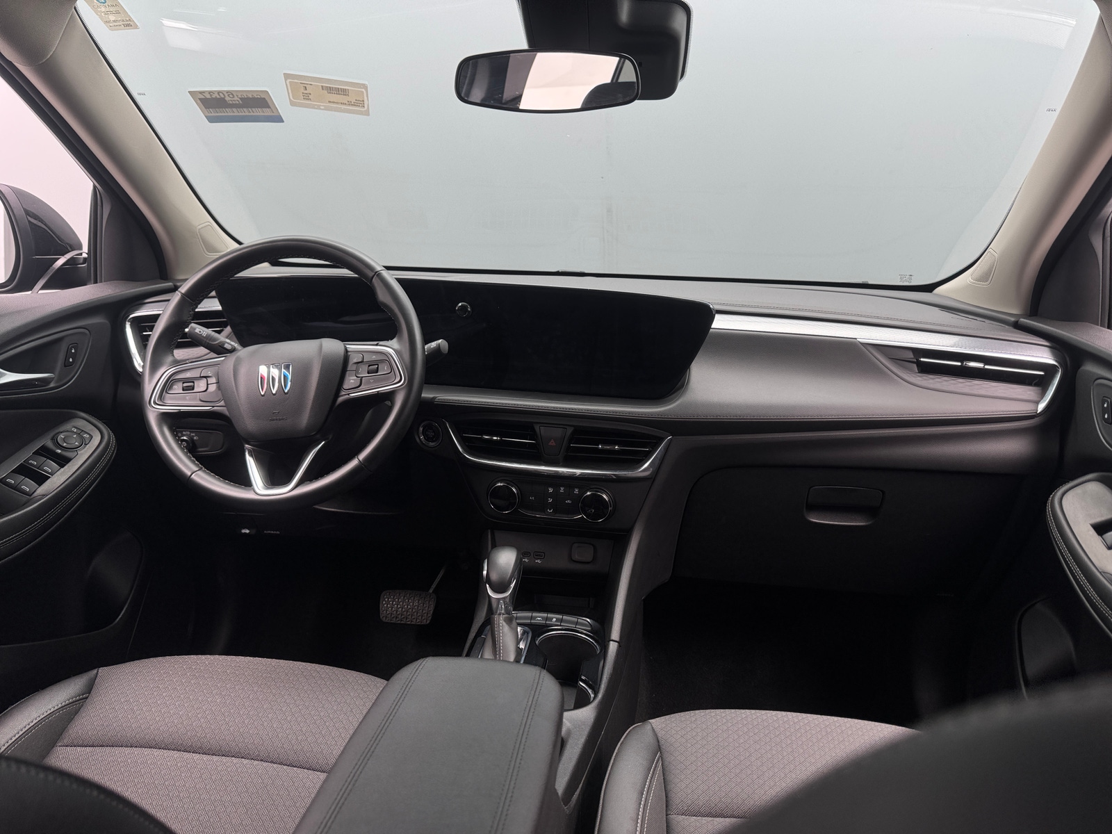 Thumbnail: 2025 Buick Encore GX - 3