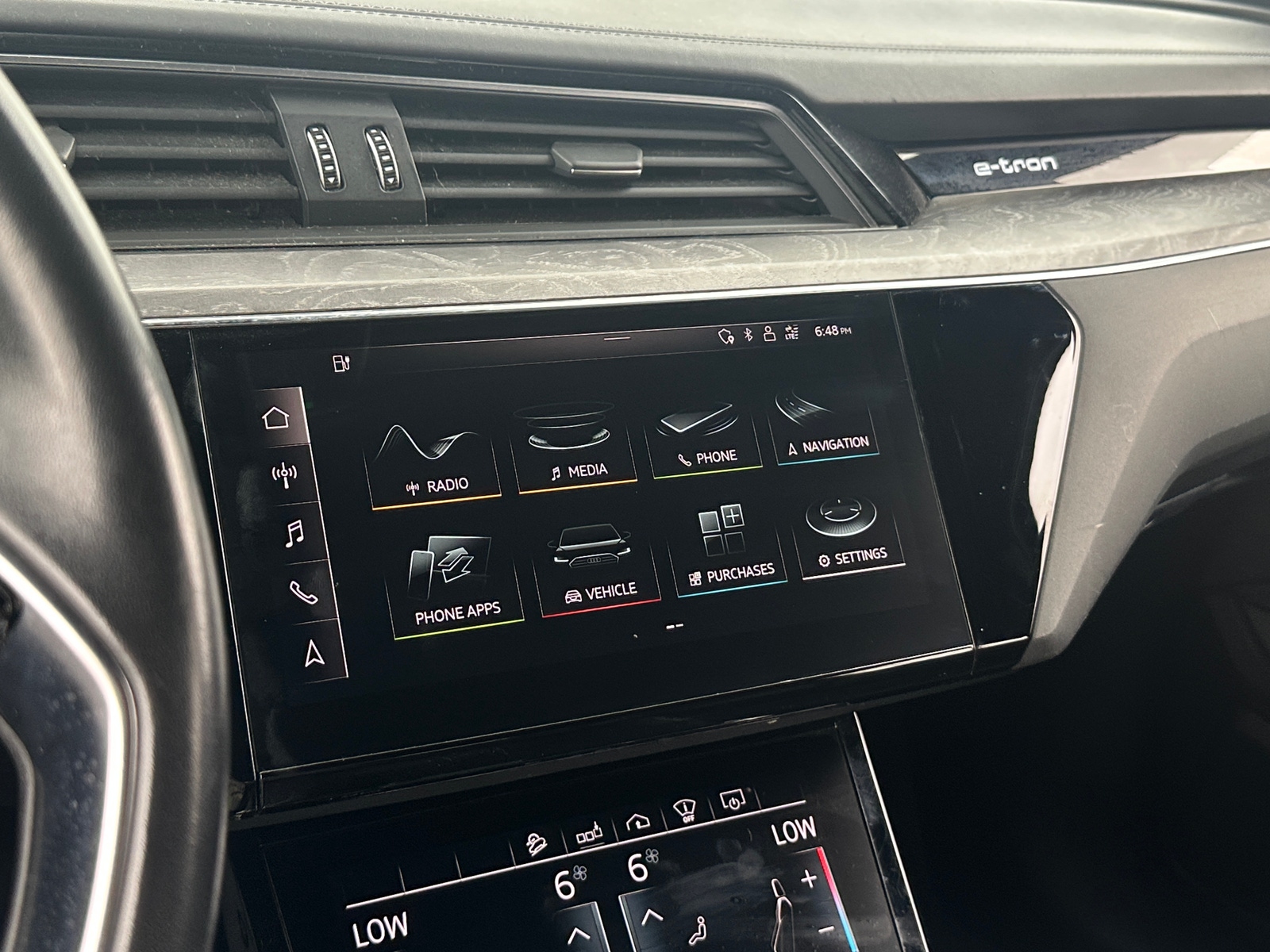 Thumbnail: 2019 Audi e-tron - 3