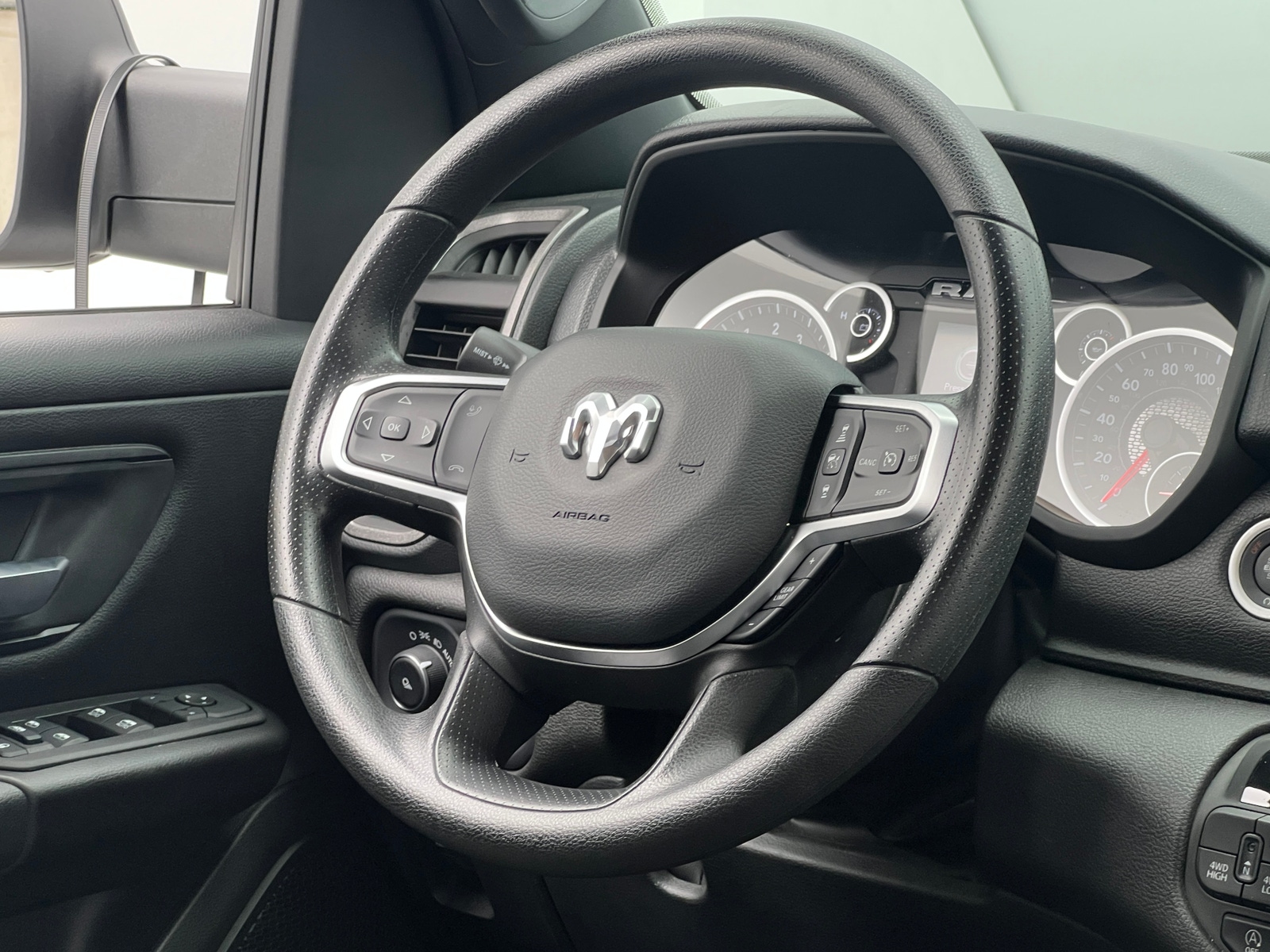 Thumbnail: 2025 RAM 1500 - 4