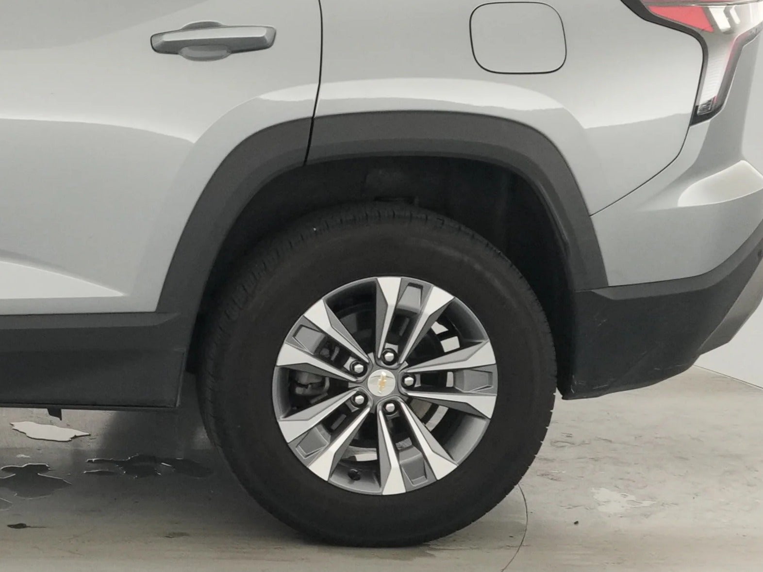 2025 Chevrolet Equinox LT - Photo 14