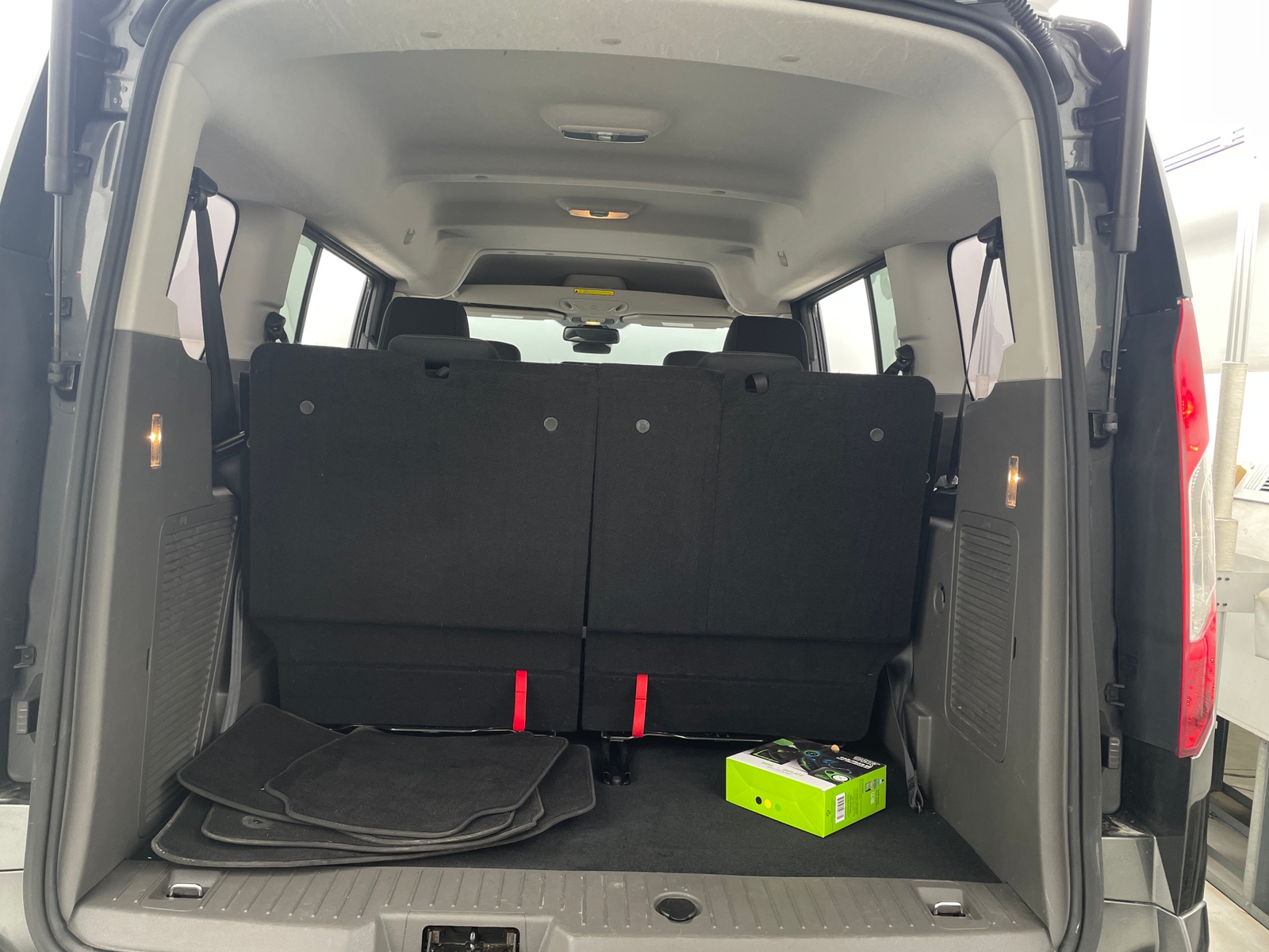 Thumbnail: 2020 Ford Transit Series - 7