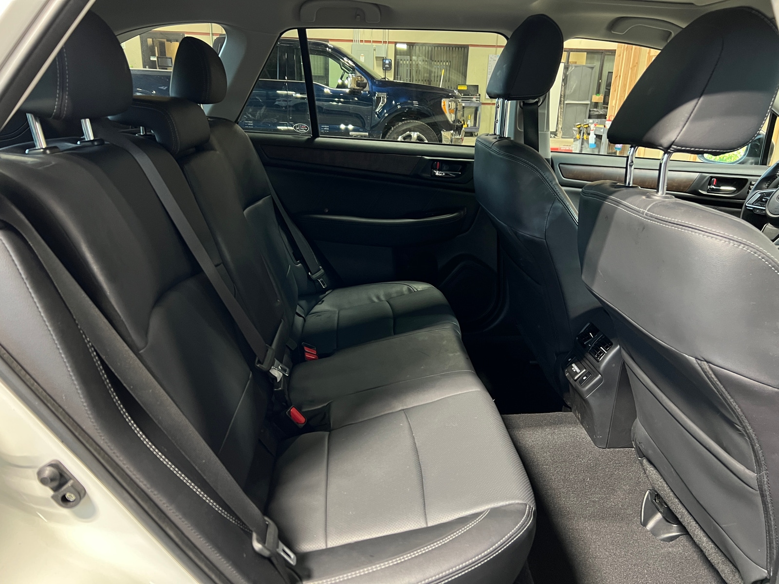 Thumbnail: 2018 Subaru Outback - 5