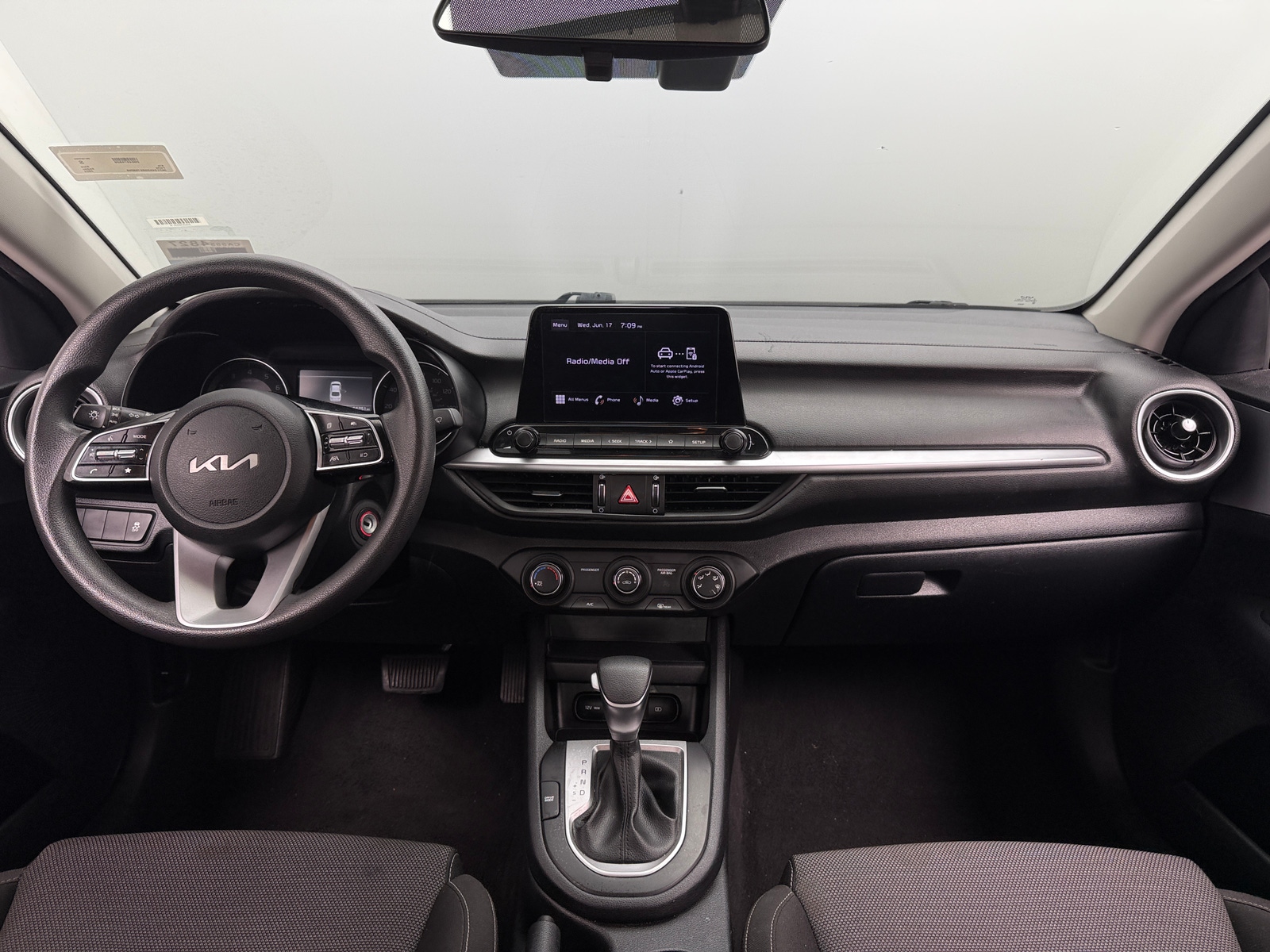 Thumbnail: 2024 Kia Forte - 3