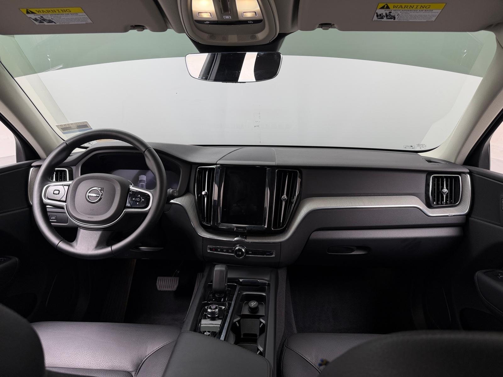 Thumbnail: 2025 Volvo XC60 - 2