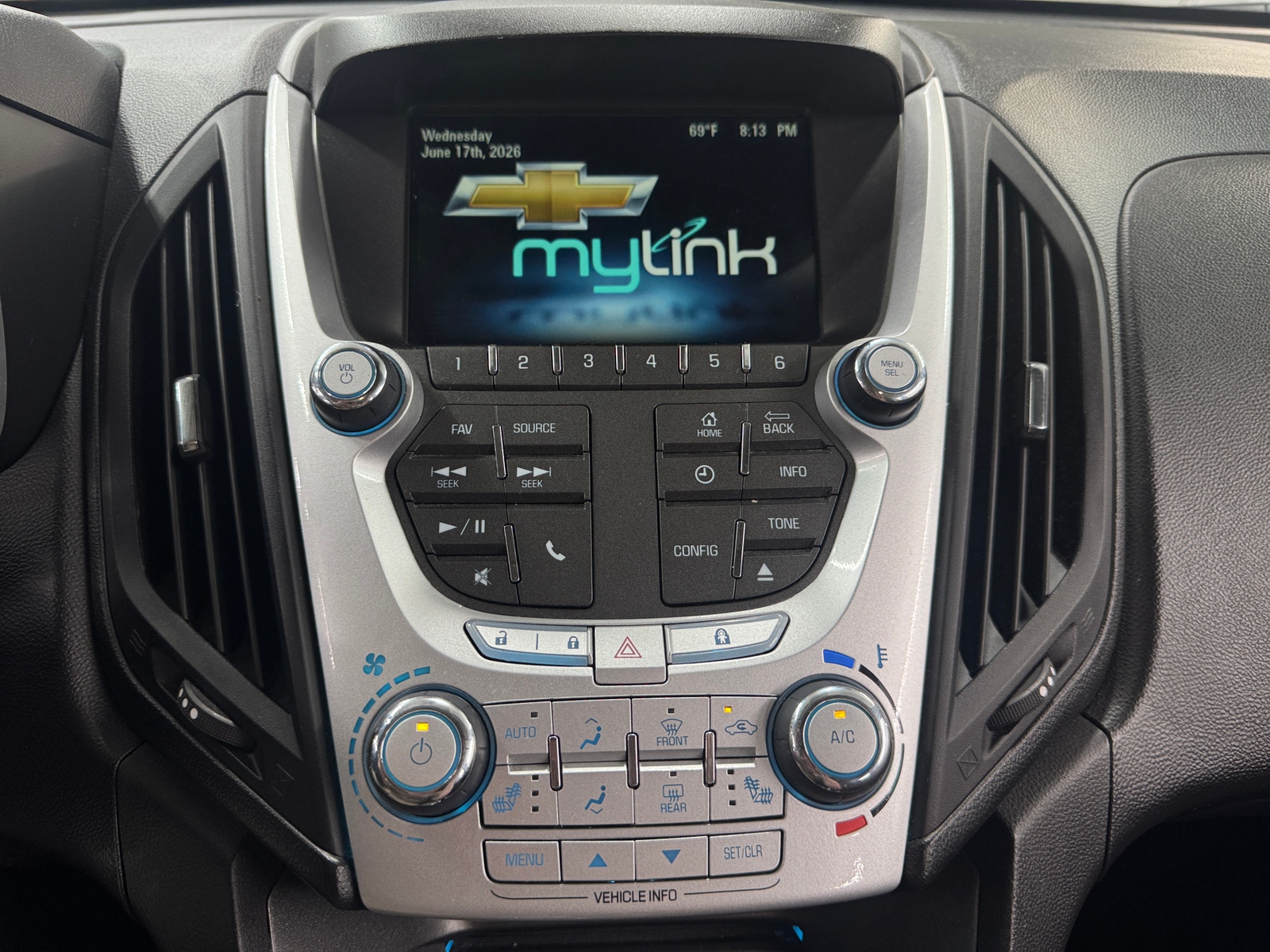 Thumbnail: 2015 Chevrolet Equinox - 4