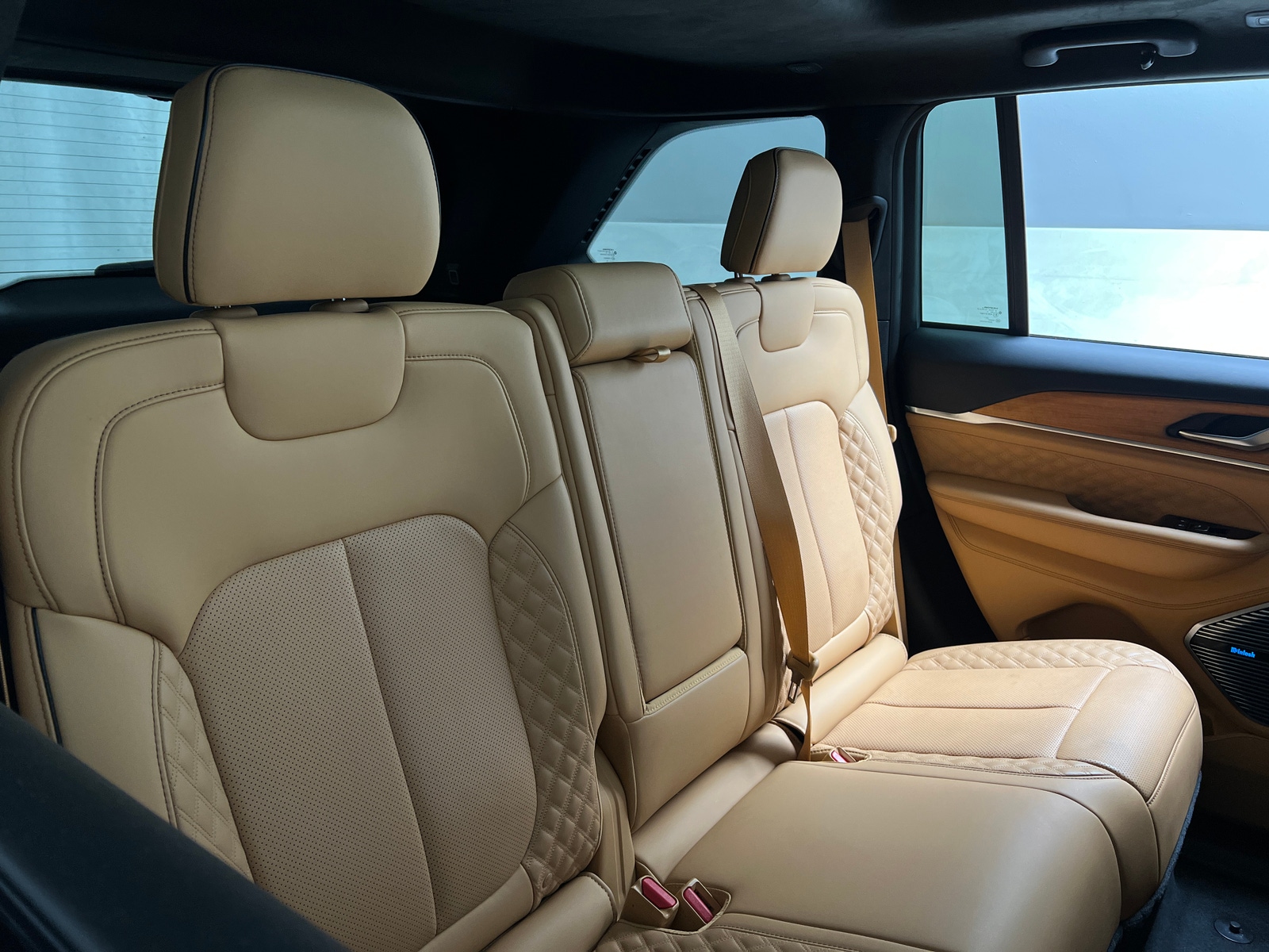 Thumbnail: 2022 Jeep Grand Cherokee - 5
