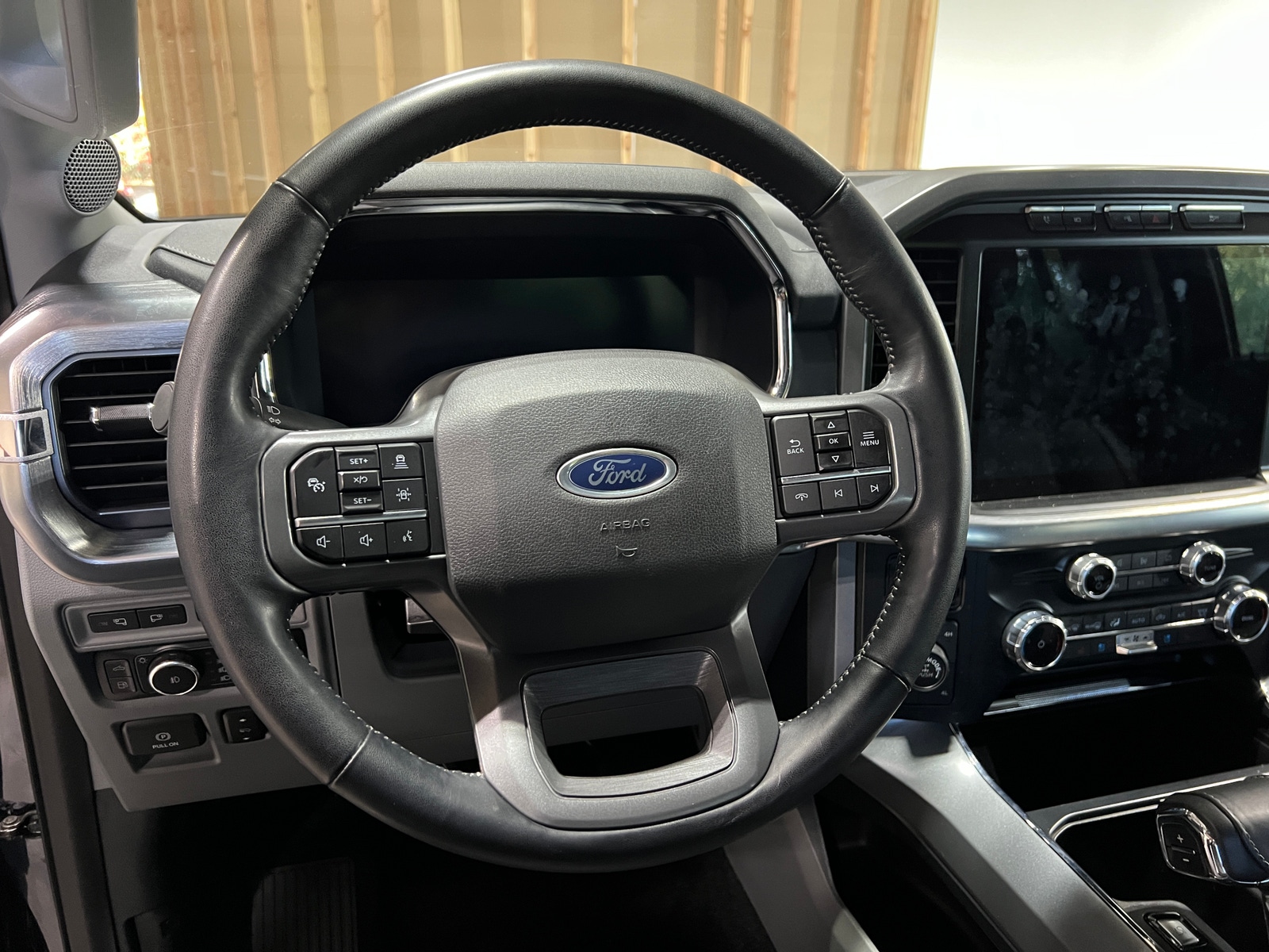 Thumbnail: 2023 Ford Econoline - 4