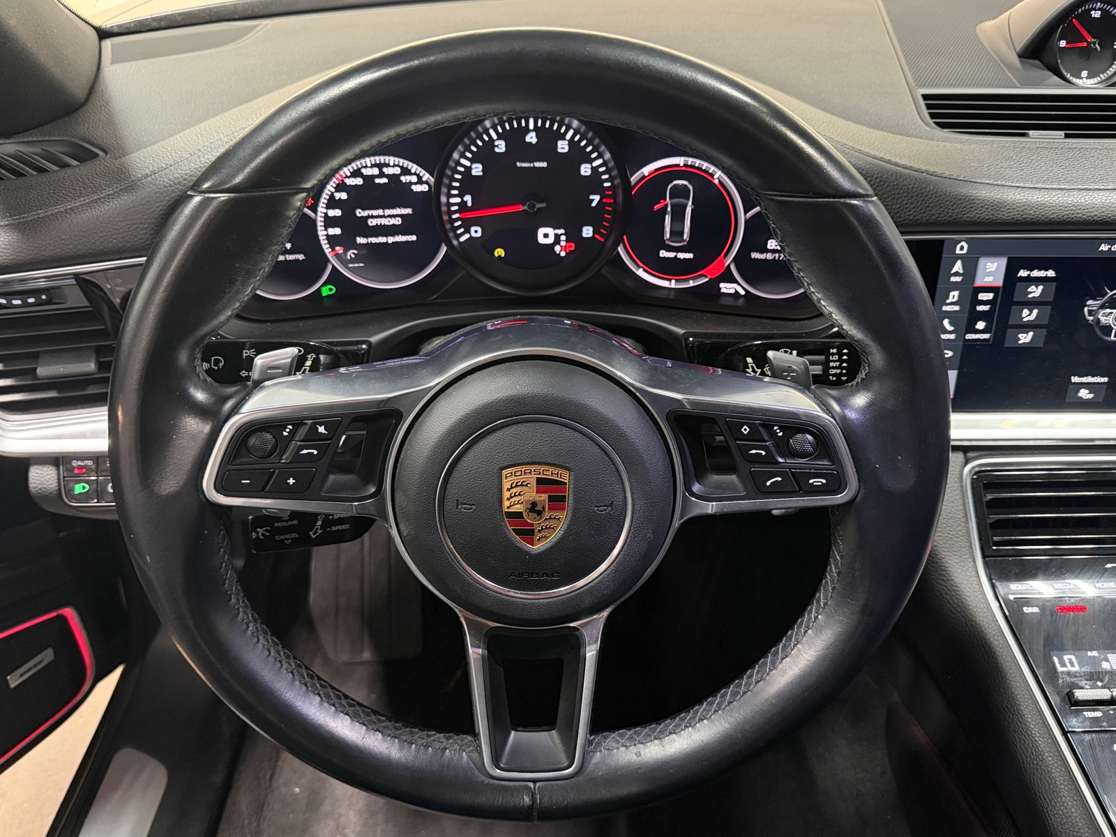 Thumbnail: 2018 Porsche Panamera - 4