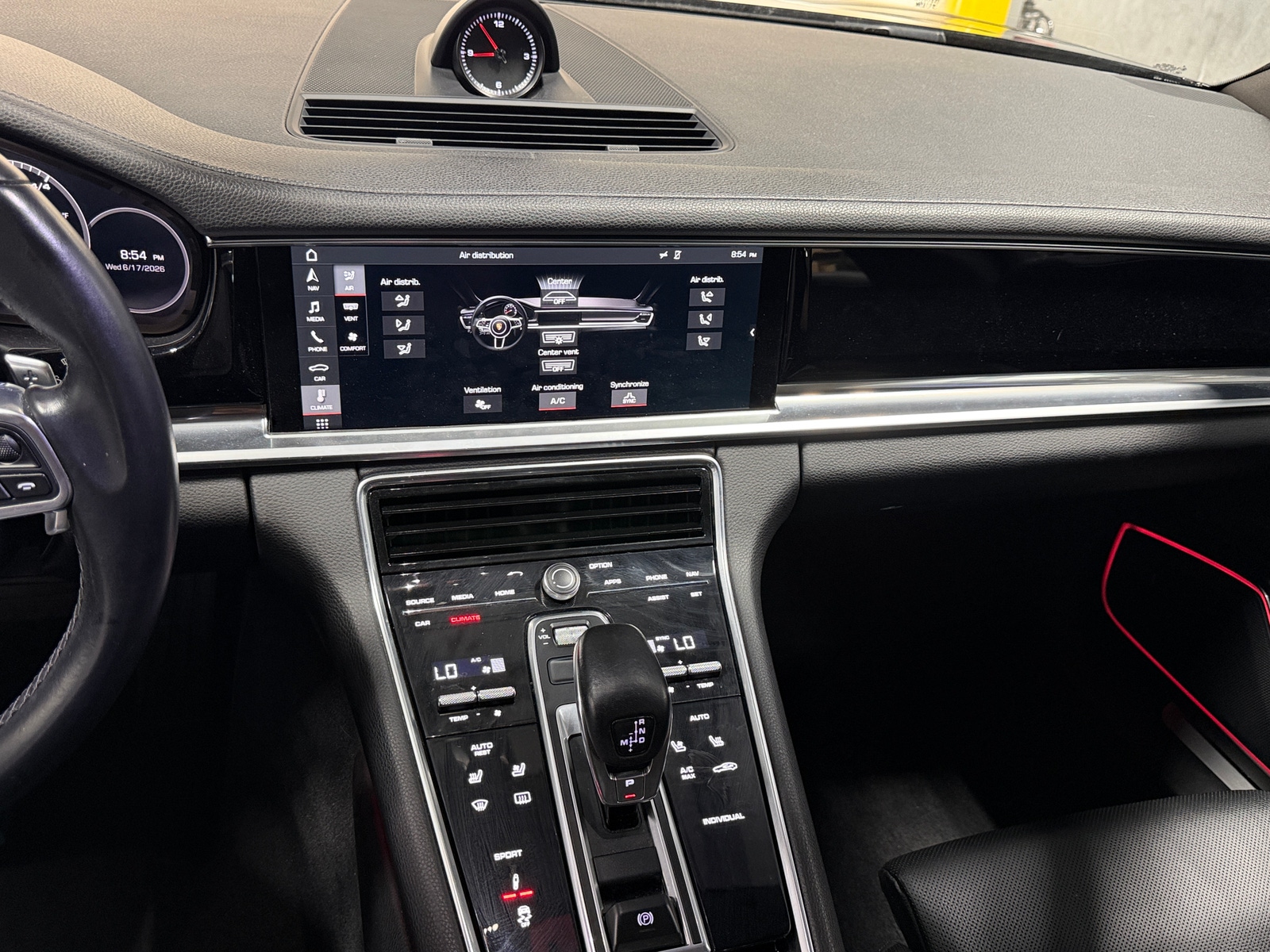 Thumbnail: 2018 Porsche Panamera - 3